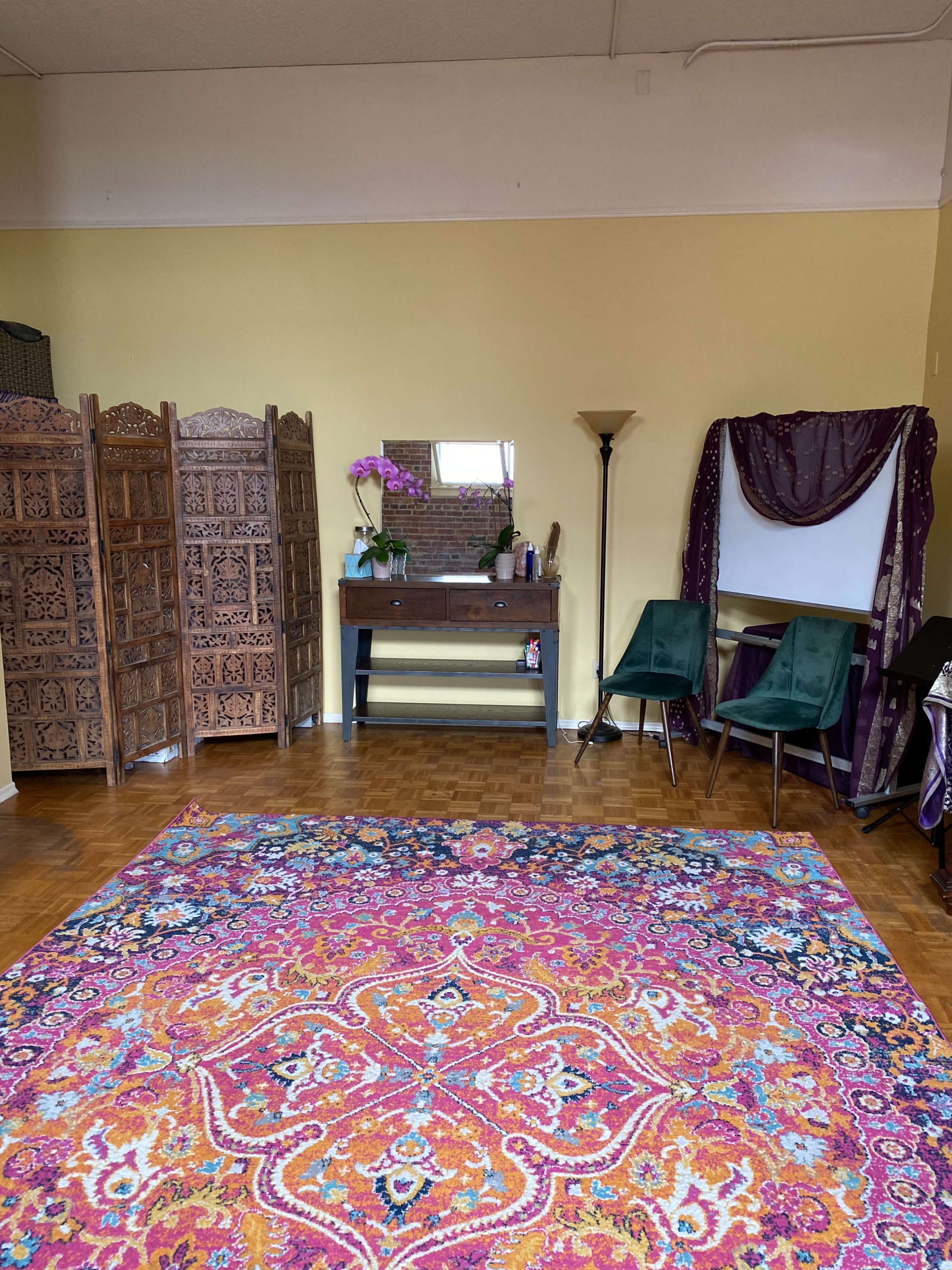 Workshop space, spiritual boho chic vibes, classy and fun. Image in Stevens, Seattle, WA