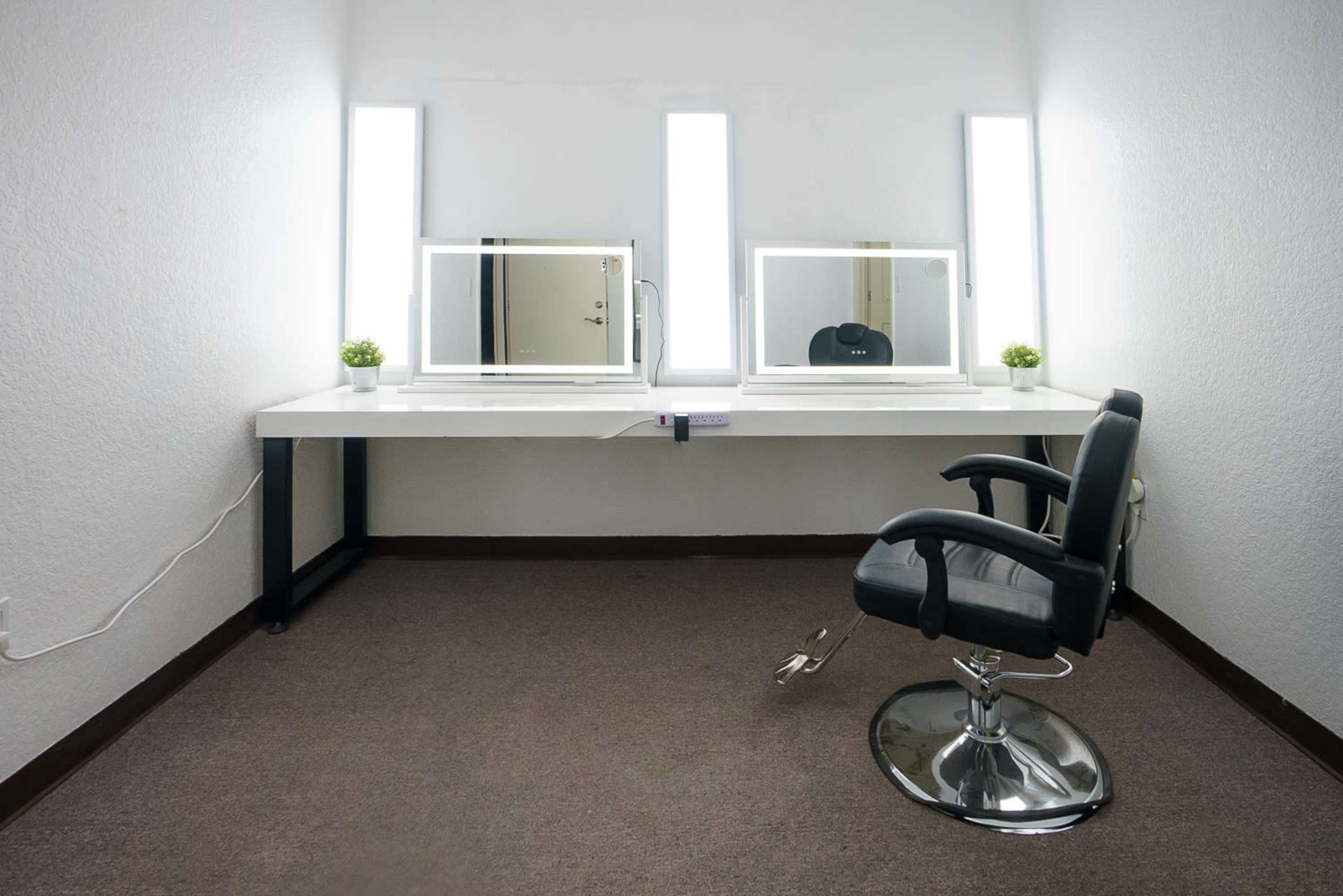 Interrogation Room Set Image in Valley Forge, San Antonio, TX