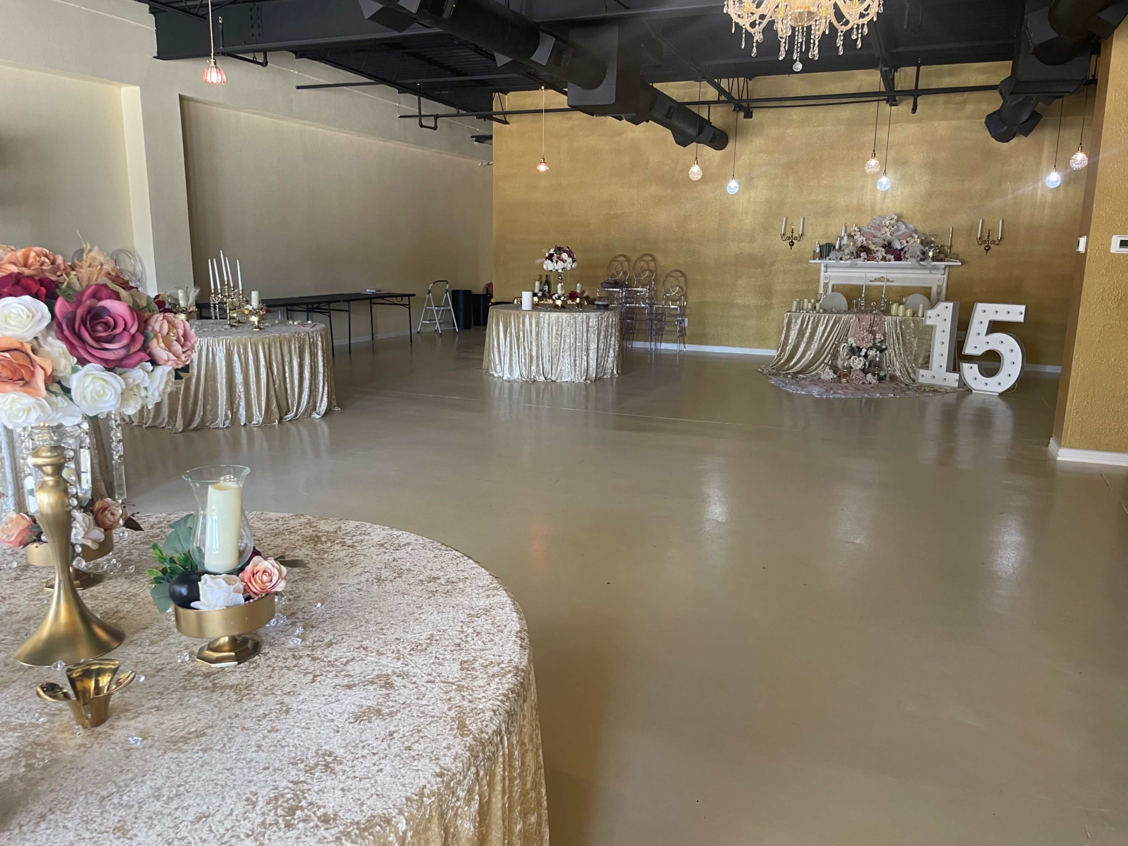 Bridgerton inspired ballroom minutes from downtown Dallas Image in Dallas, Dallas, TX