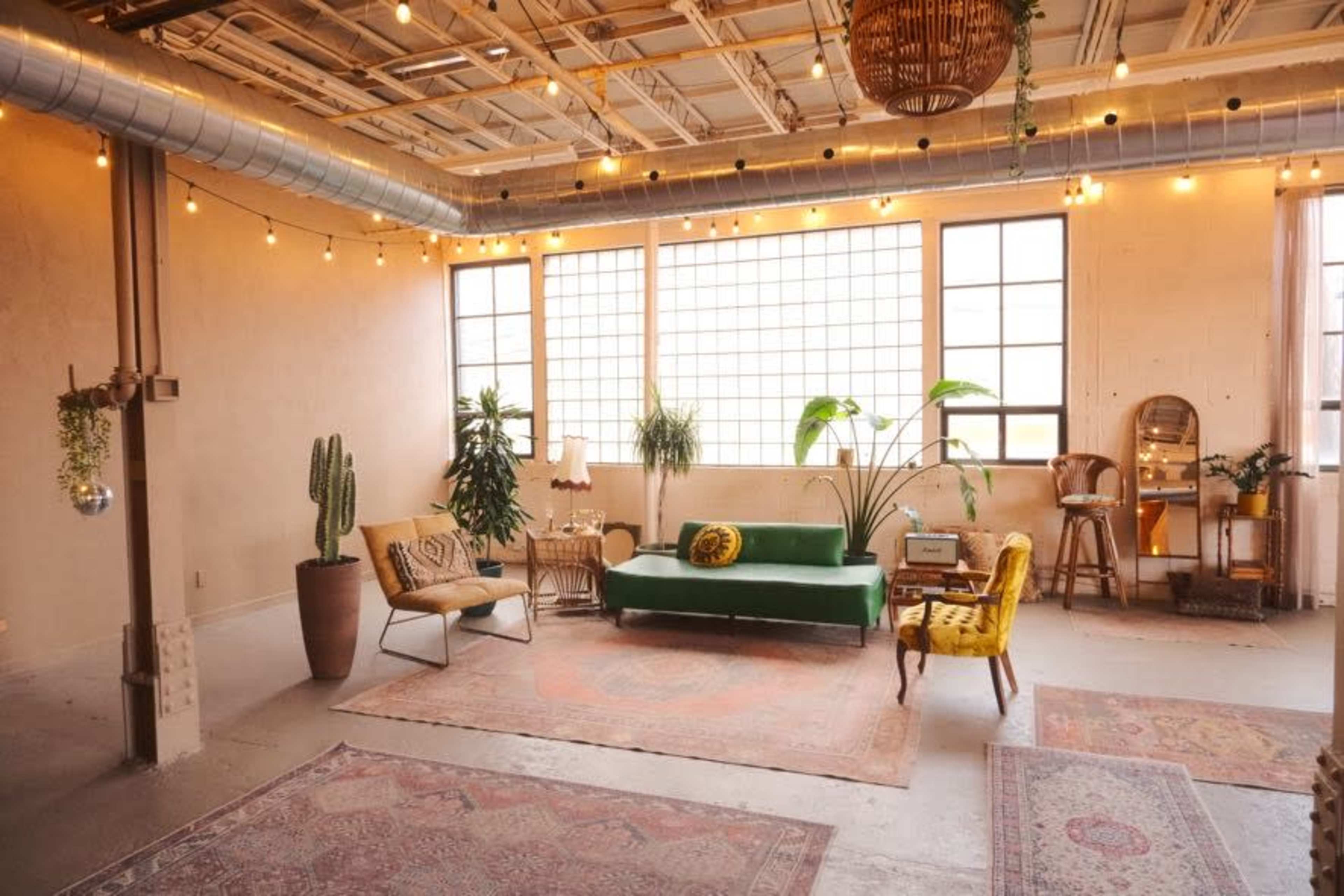 Cozy Industrial Loft Studio and Event Space Image in Dovercourt Village, Toronto, ON