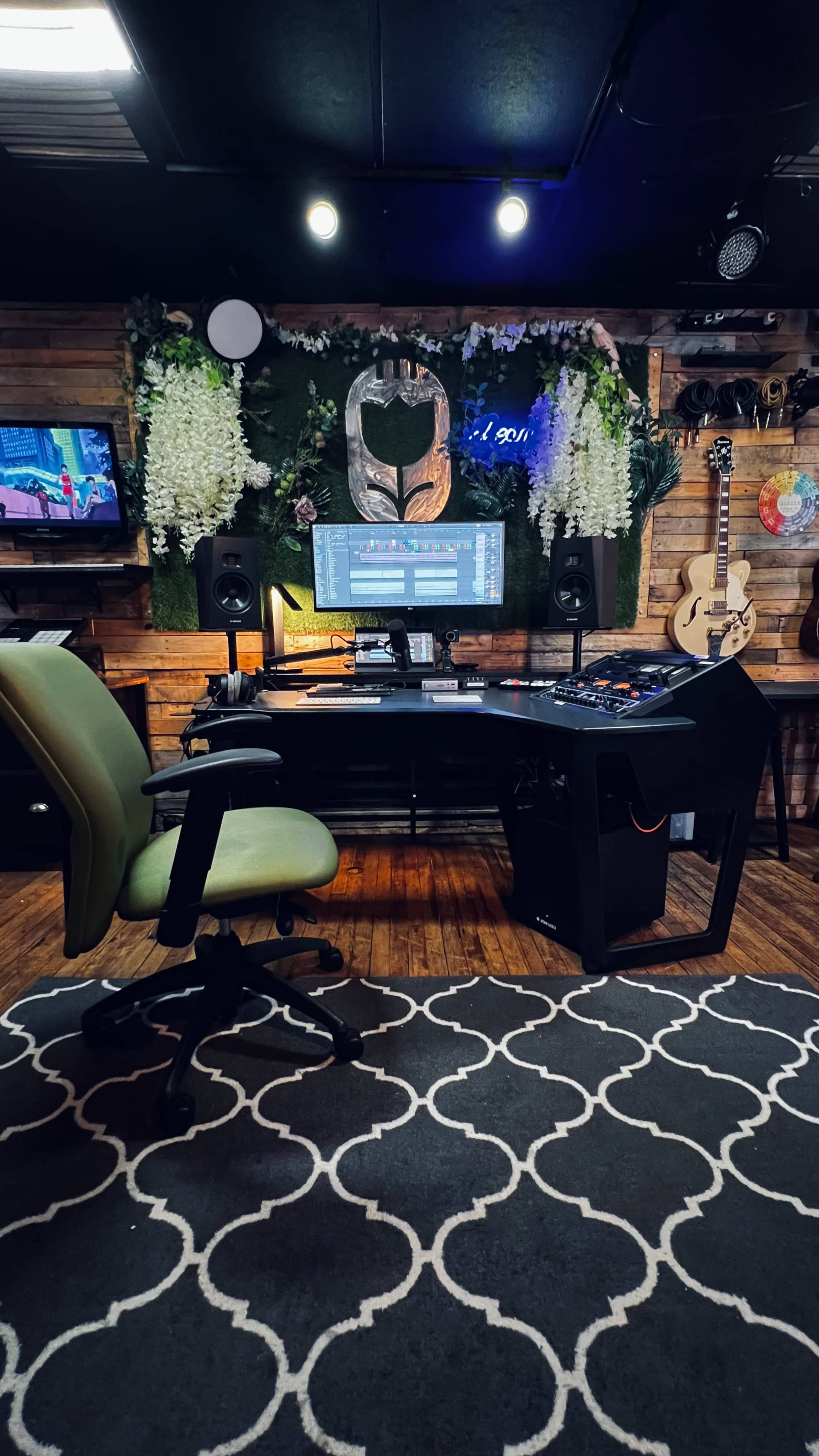 Downtown Recording Studio with Vocal Booth Image in Chicago Loop, Chicago, IL