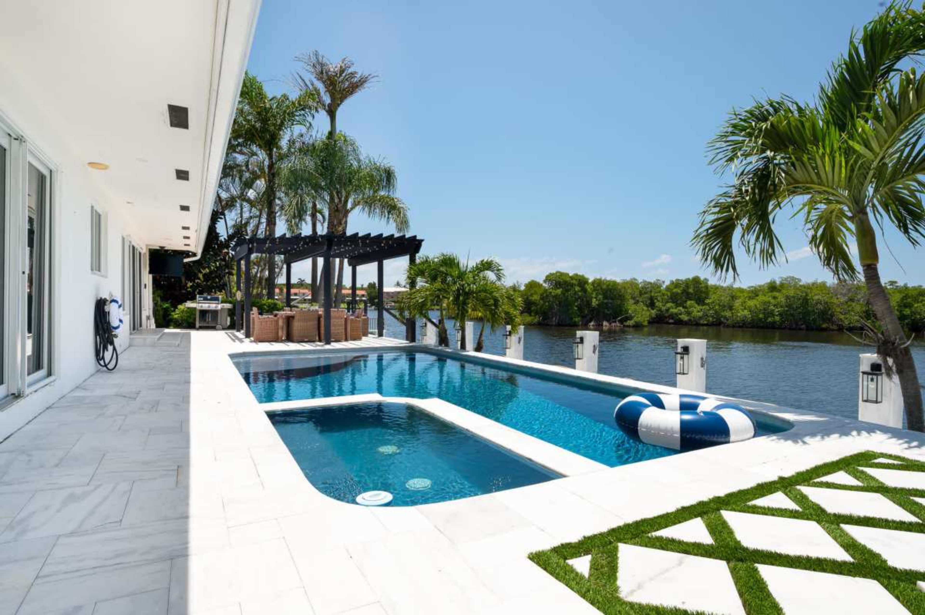 100 Ft of Private Intercoastal Waterway Image in Ocean Ridge, Ocean Ridge, FL