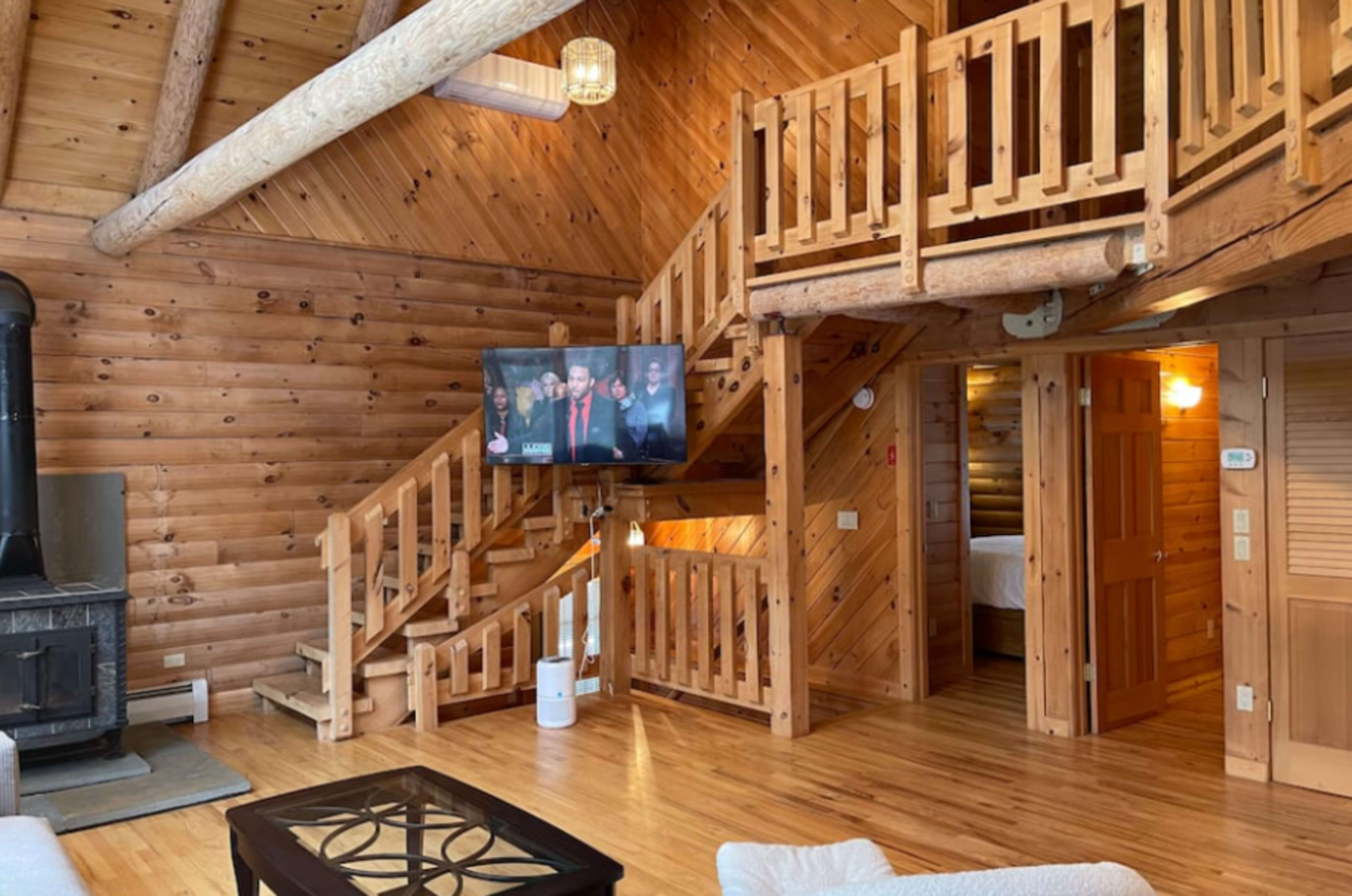 Secluded Woodland Cabin Retreat Image in Roxbury, Roxbury, CT