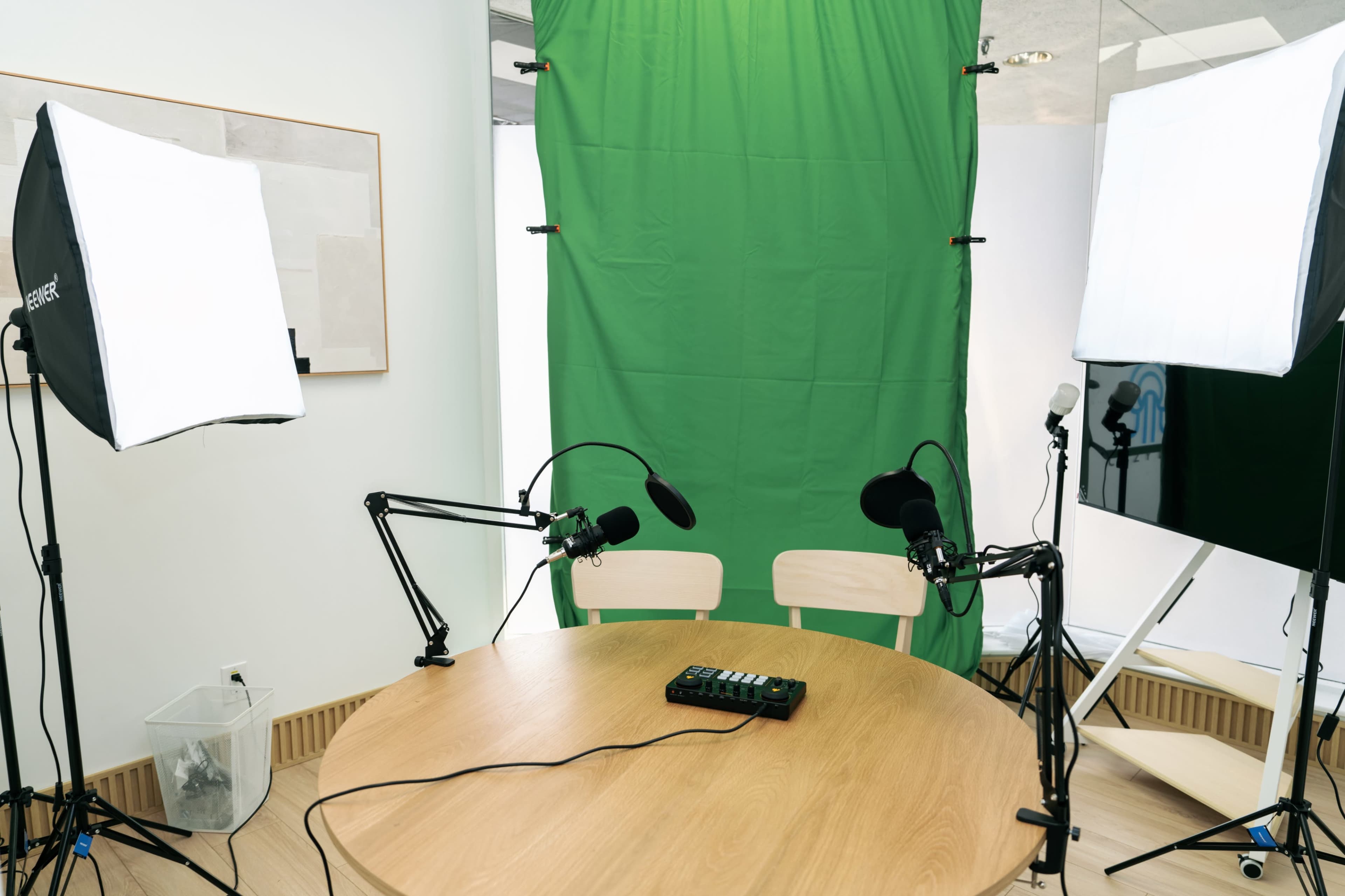 Private Meeting Room in West Broadway Image in Fairview, Vancouver, BC