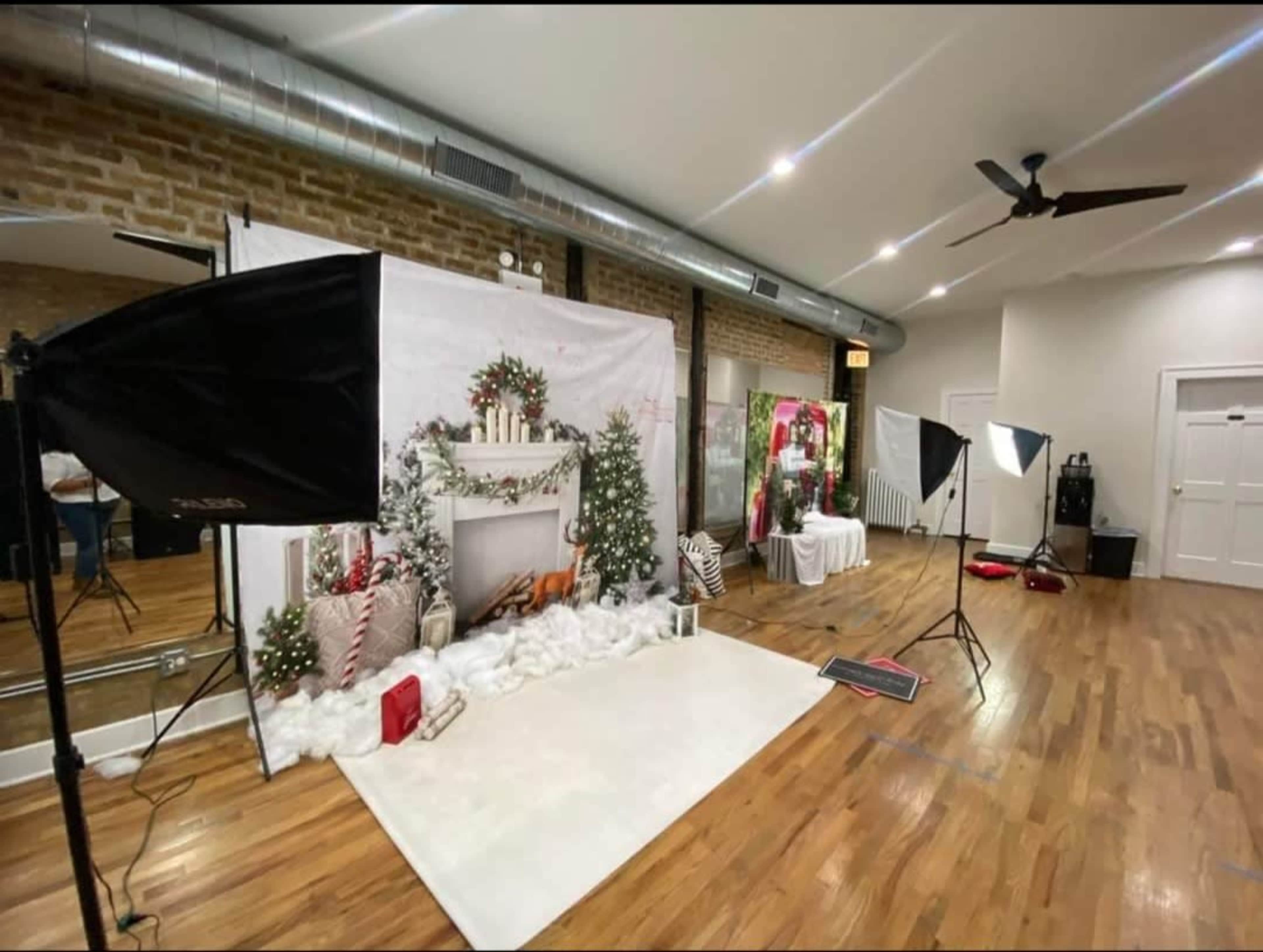 Creative Studio Space Image in Portage Park, Chicago, IL