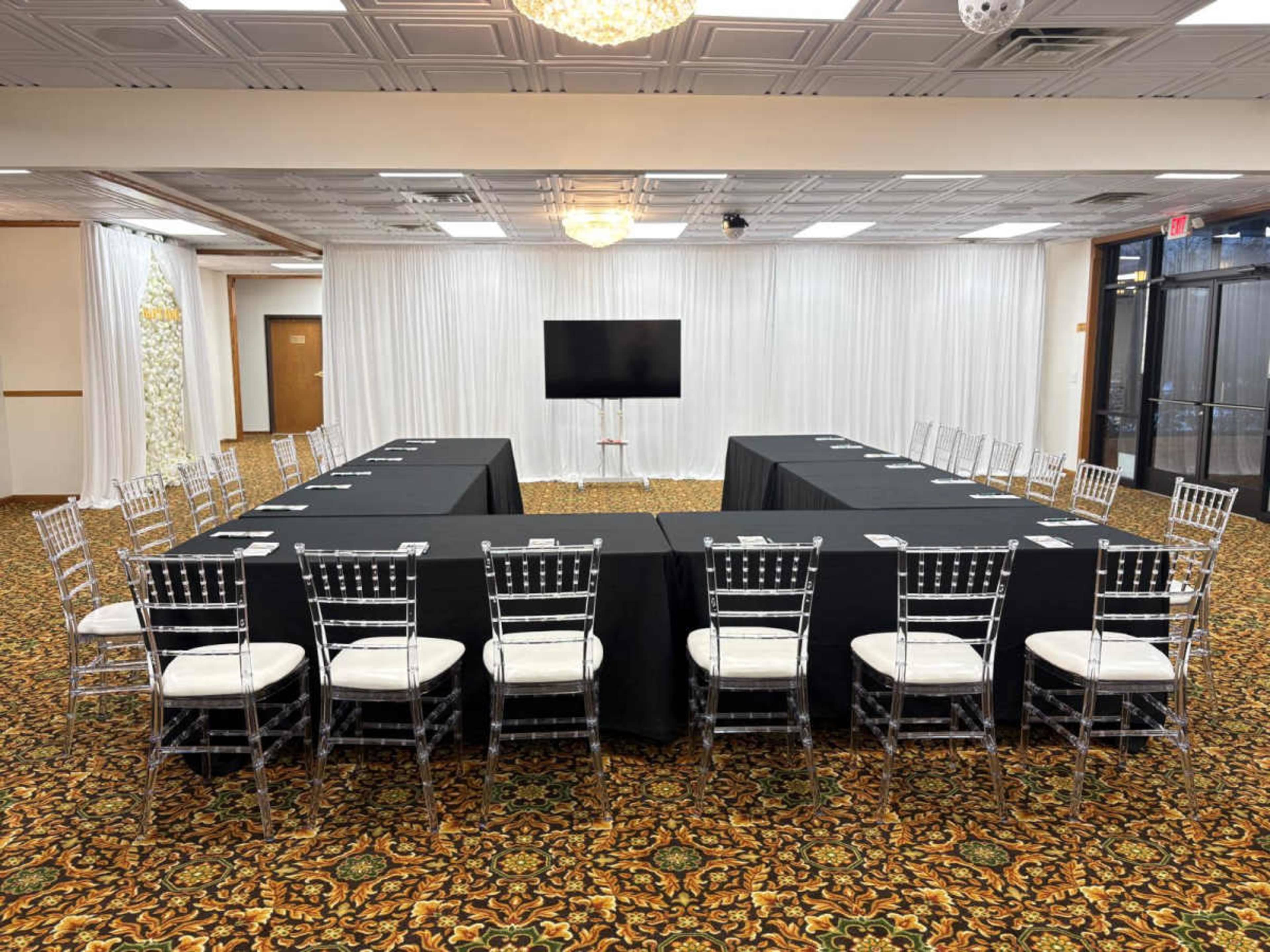 Elegant Customizable Hall Image in Romulus, Romulus, MI