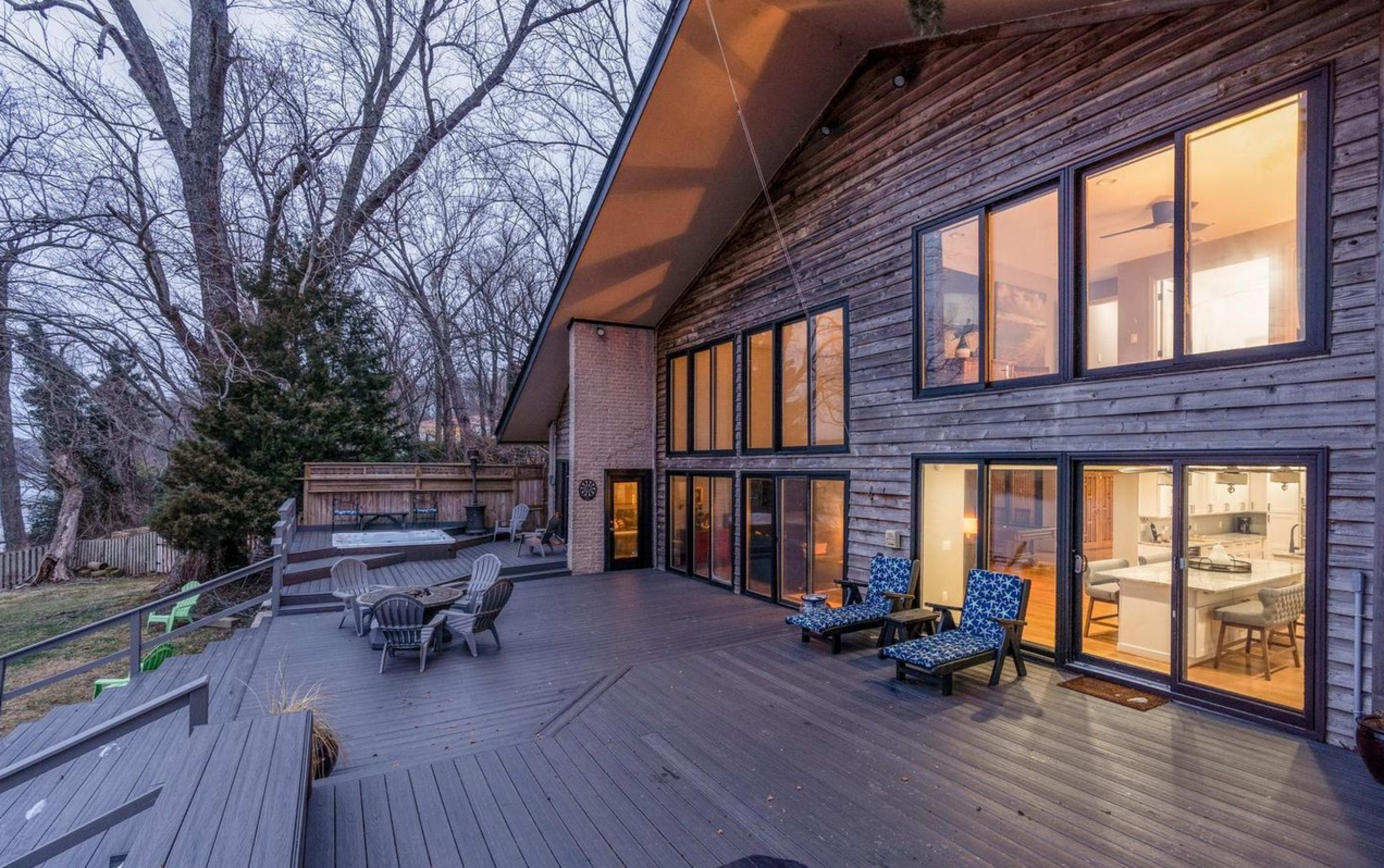 Beautiful Waterfront Property Overlooking the Potomac River Image in Fort Washington, Ft Washington, MD