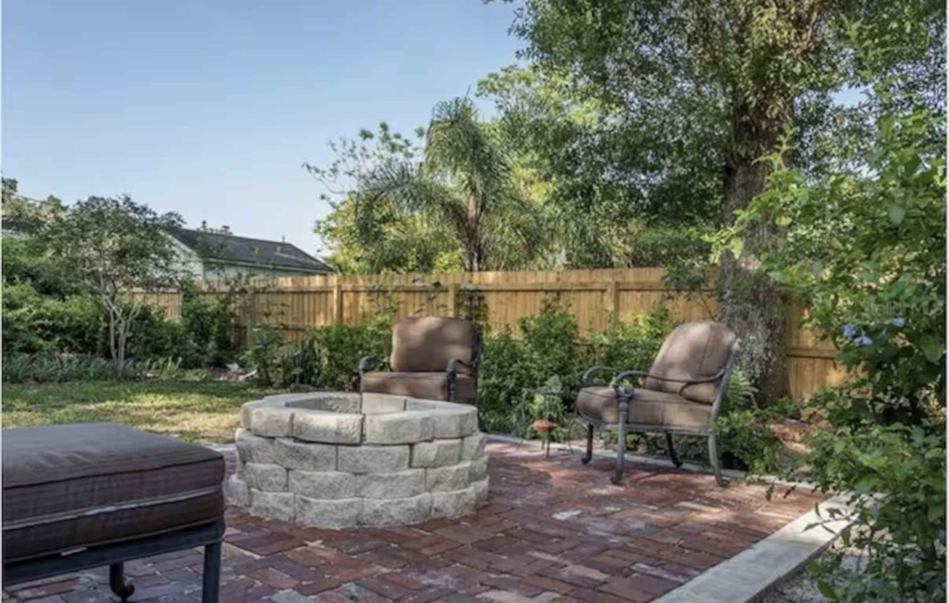 Bright and Spacious Tampa Heights Studio Image in Northwest Tampa, Tampa, FL