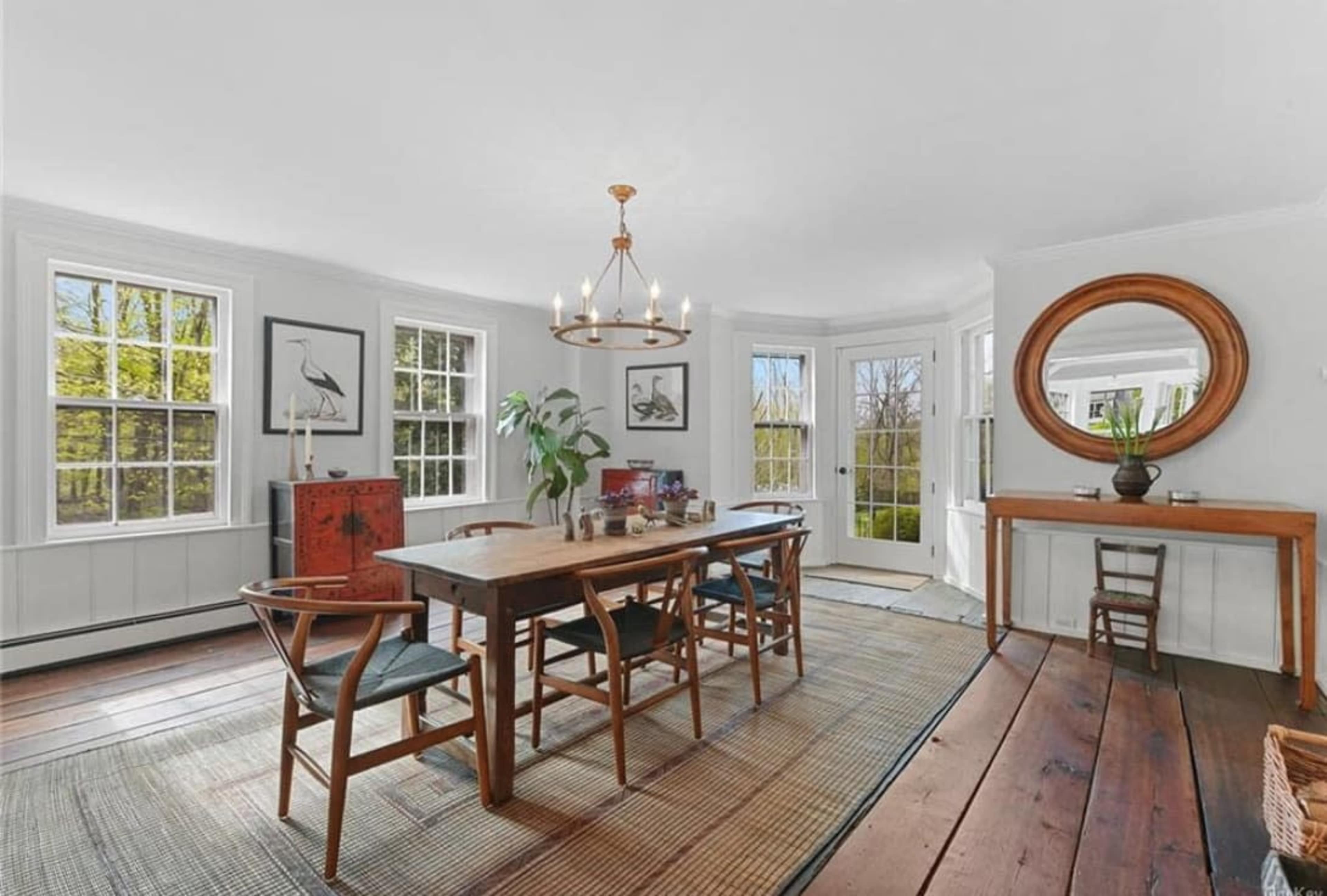 Sun-filled airy charming country home with huge kitchen Image in Bedford, Mount Kisco, NY