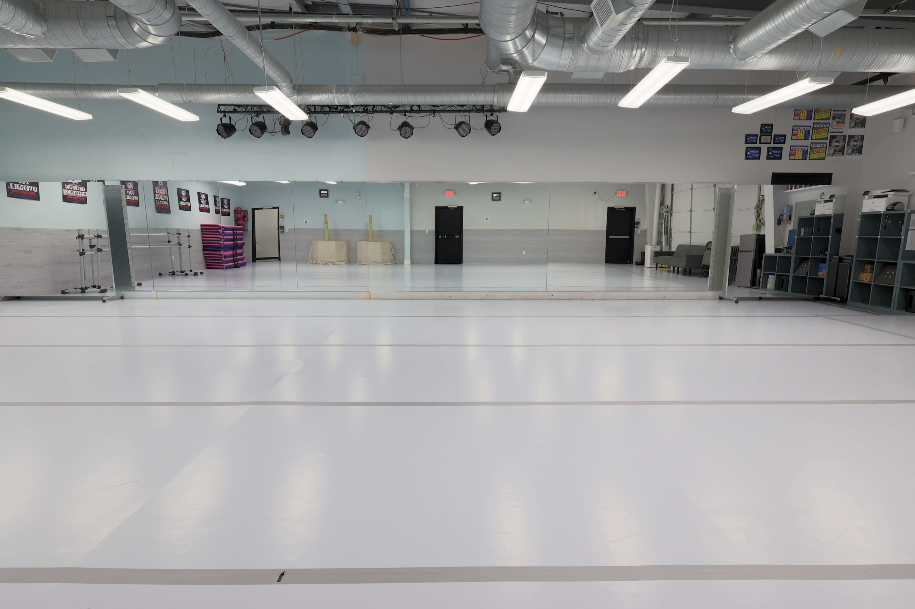 Dance Studio spaces with sprung floors and full length mirrors Image in Franklin, Franklin, TN
