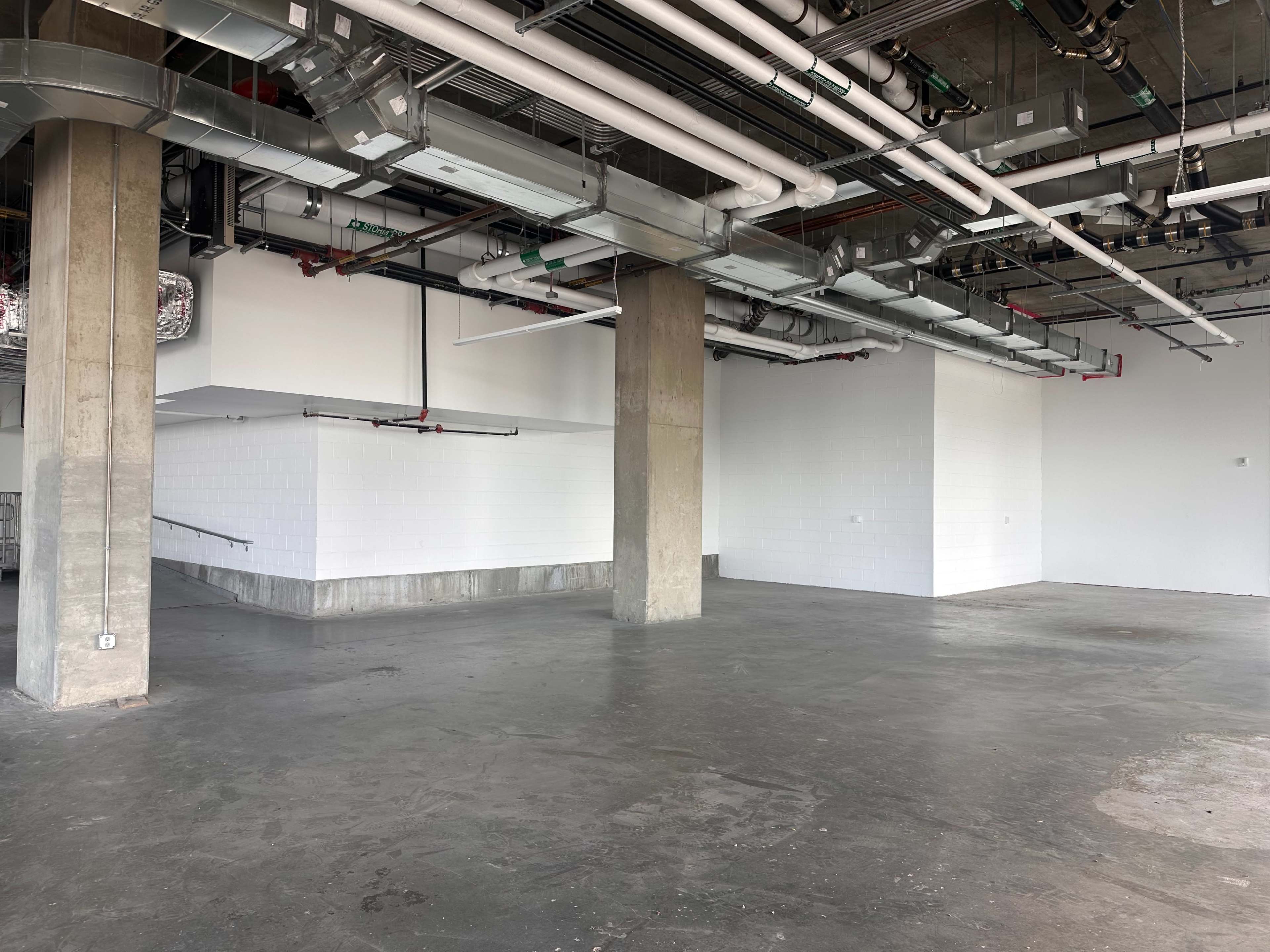 Vacant Retail Space, blank canvas perfect for Retail Pop-Up and Art Shows Image in River North Art District, Denver, CO