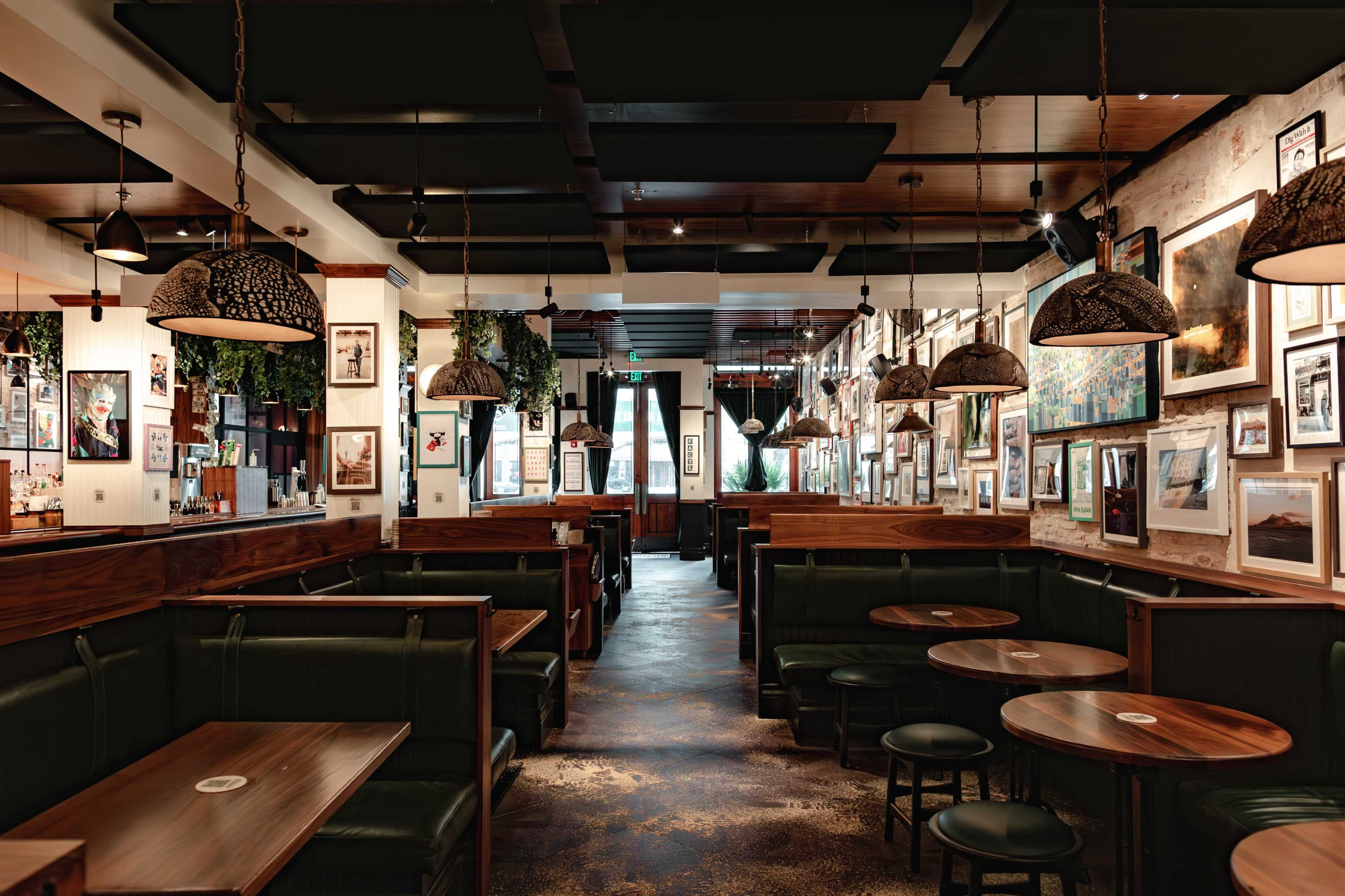 Contemporary Irish Pub in Downtown Austin (Custom Food & Beverage Options) Image in Downtown Austin, Austin, TX