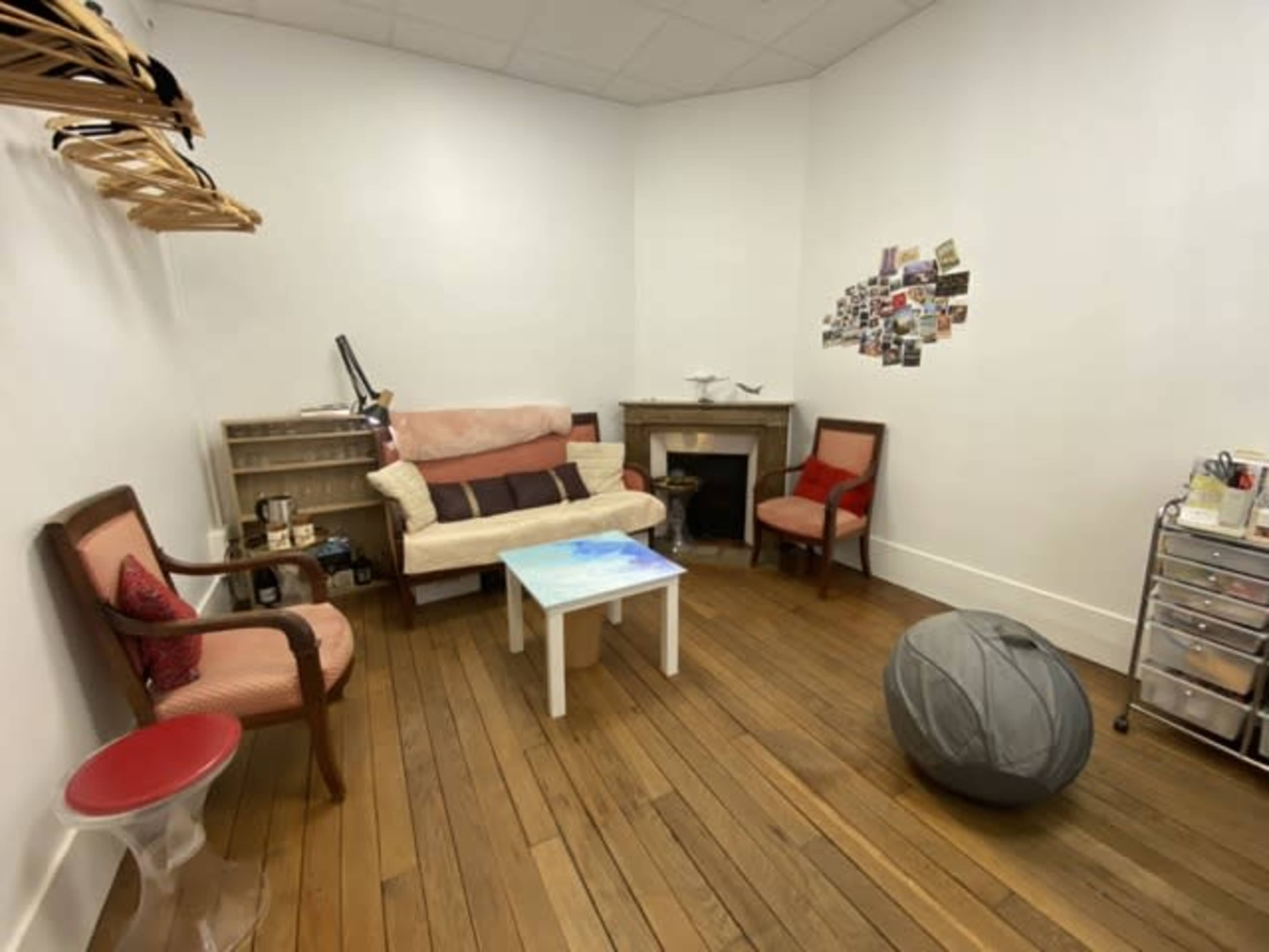 Salle de repos / make-up / vestiaire