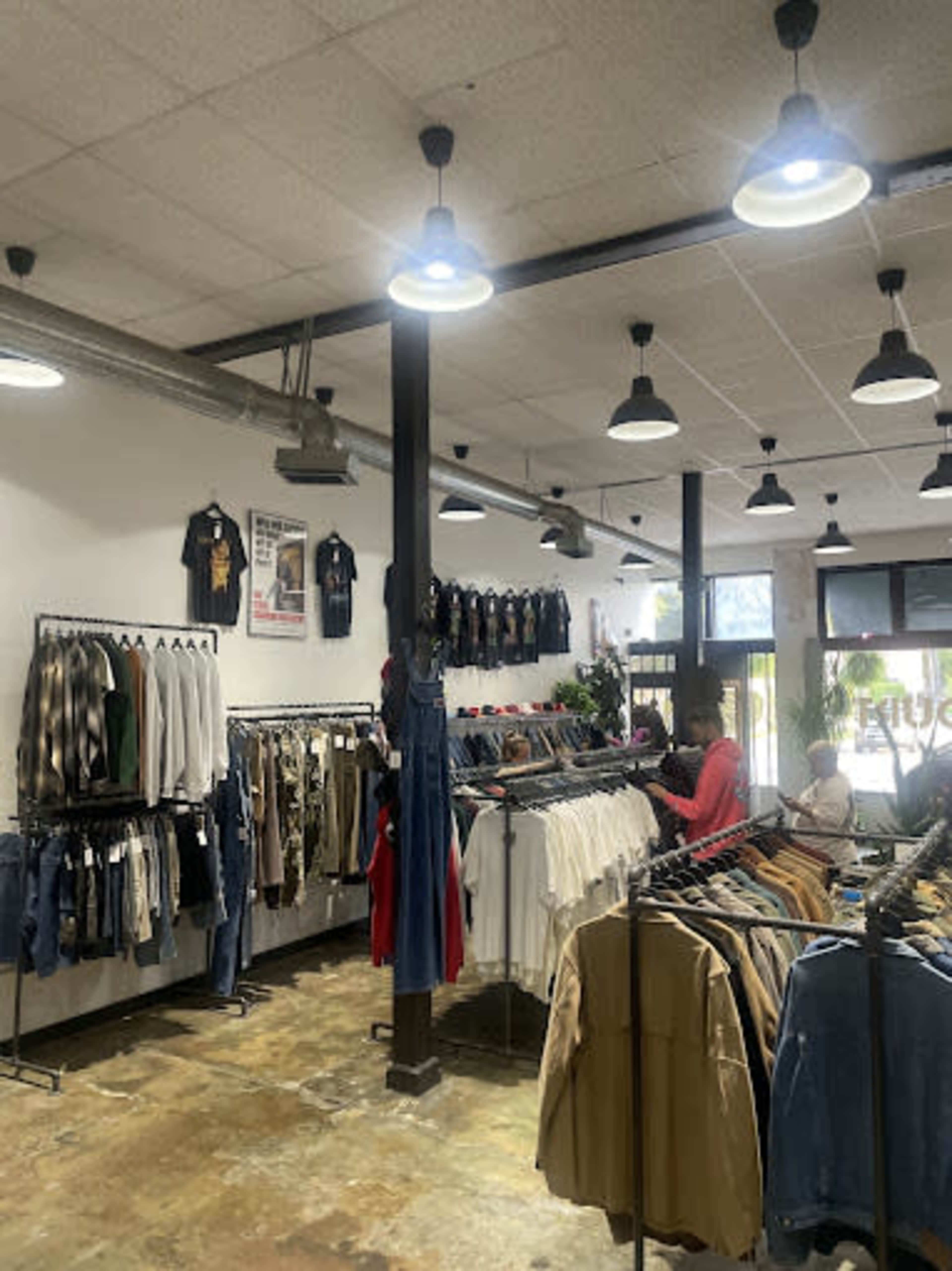 Montrose Retail Space with Soaring Ceilings & Immaculate Vibes Image in Montrose, Houston, TX