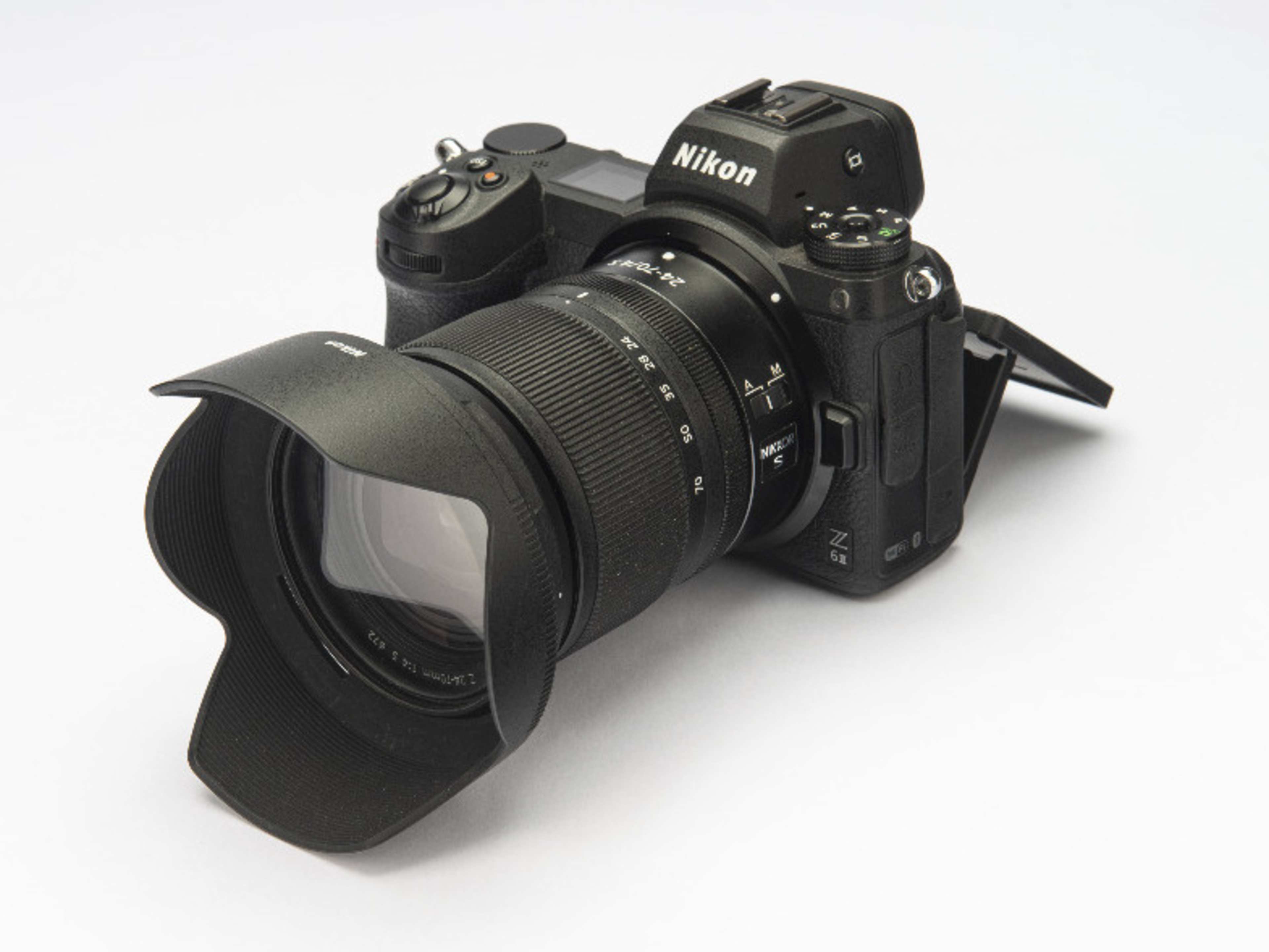 Nikon Z6II camera + 24-70mm 4.0 lens (photo/video)