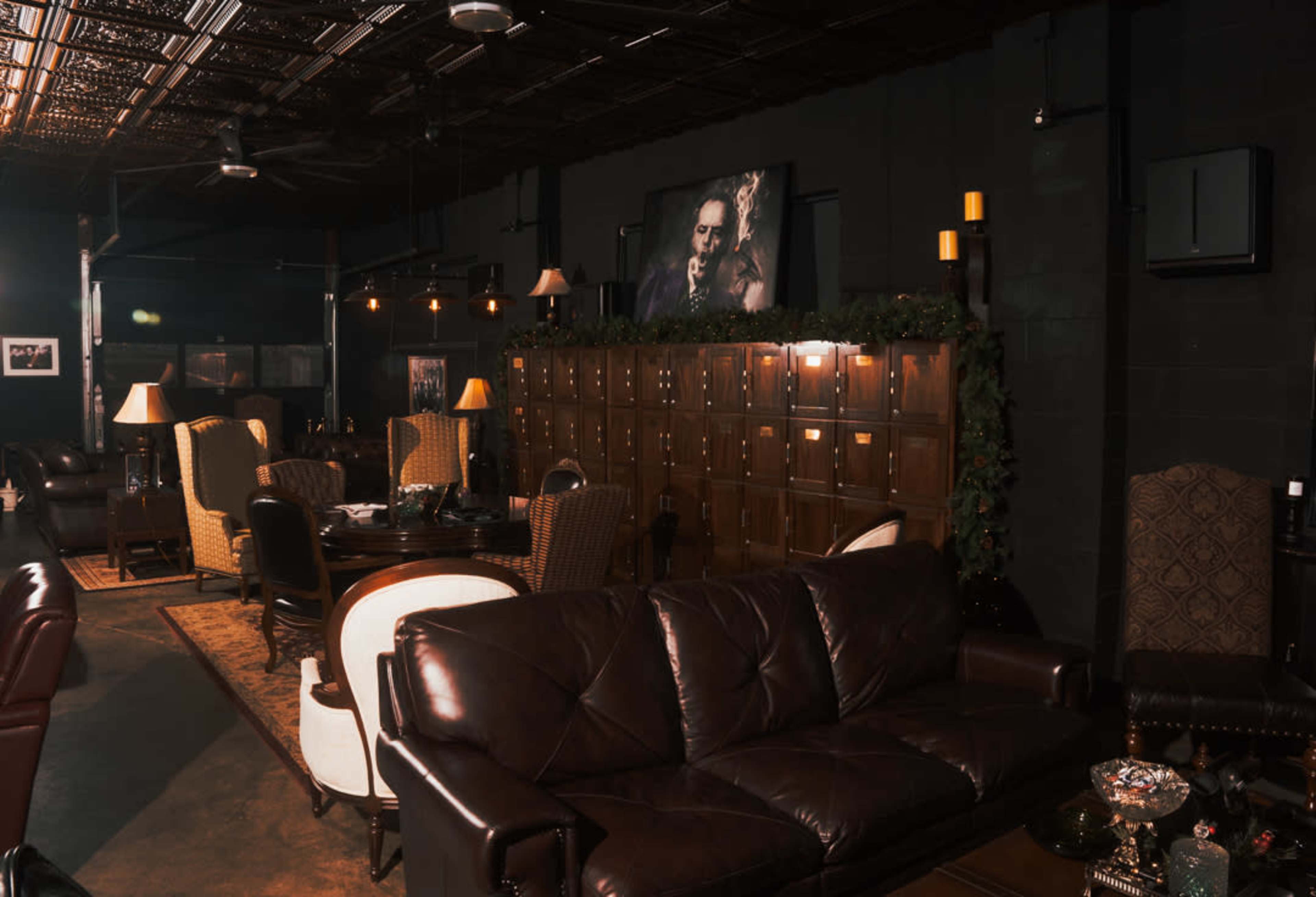 Executive Lounge with Distinctive Ambiance Image in Midtown - Westport, Kansas City, MO