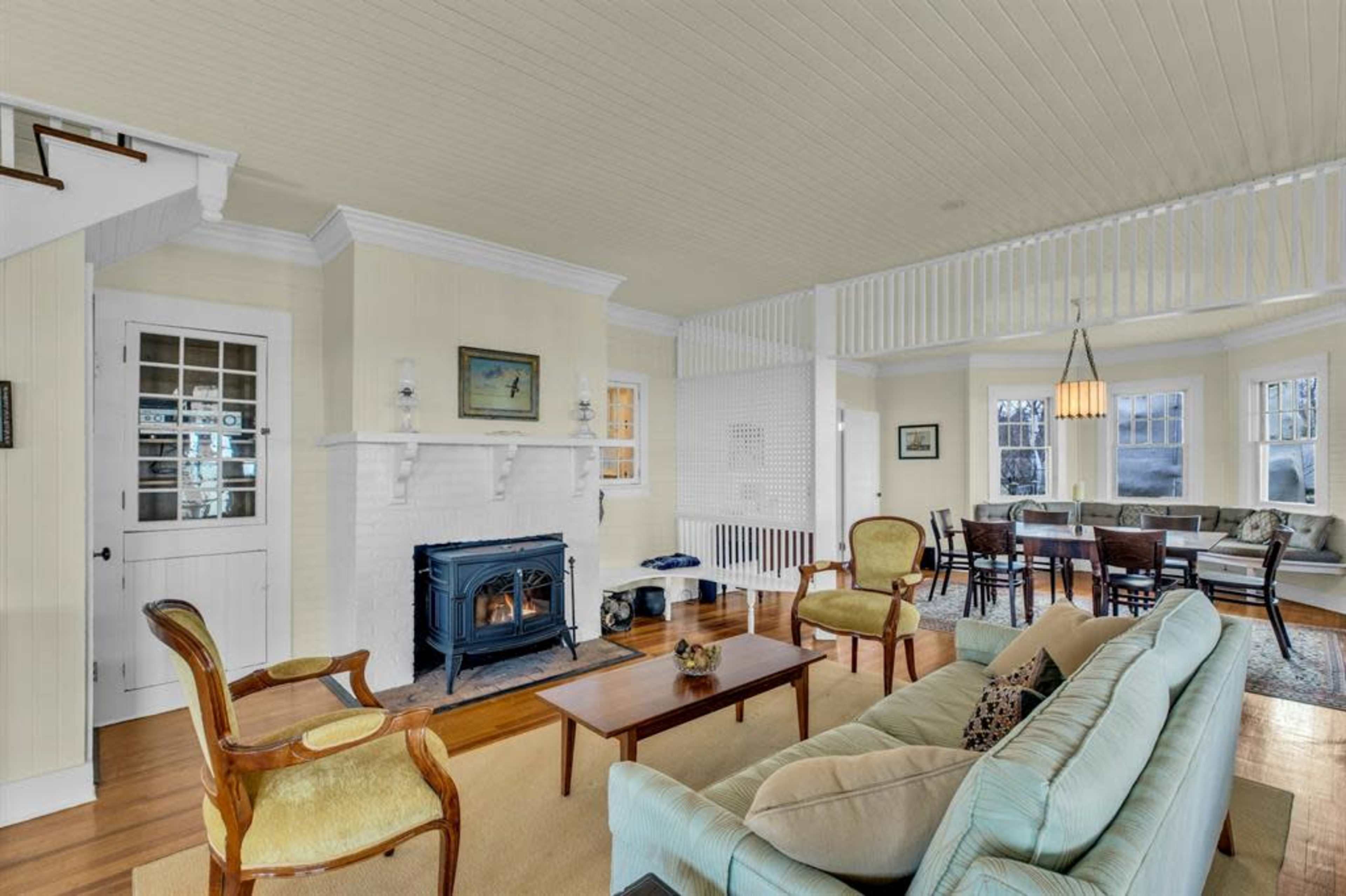 Hamptons waterfront 1800s Victorian home Image in Southampton, Hampton Bays, NY