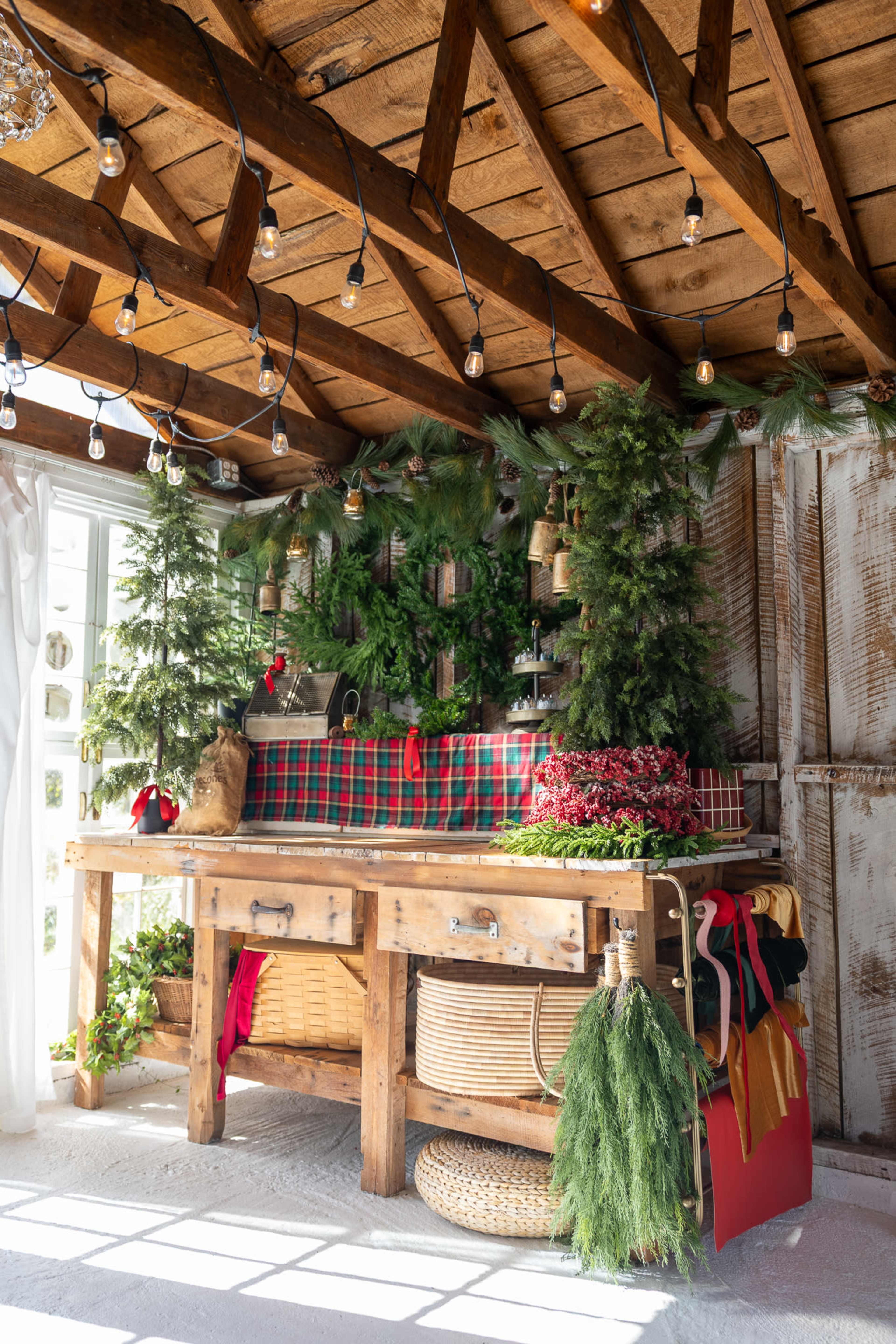 Glassholm Rustic Indoor Studio Image in , Knoxville, TN