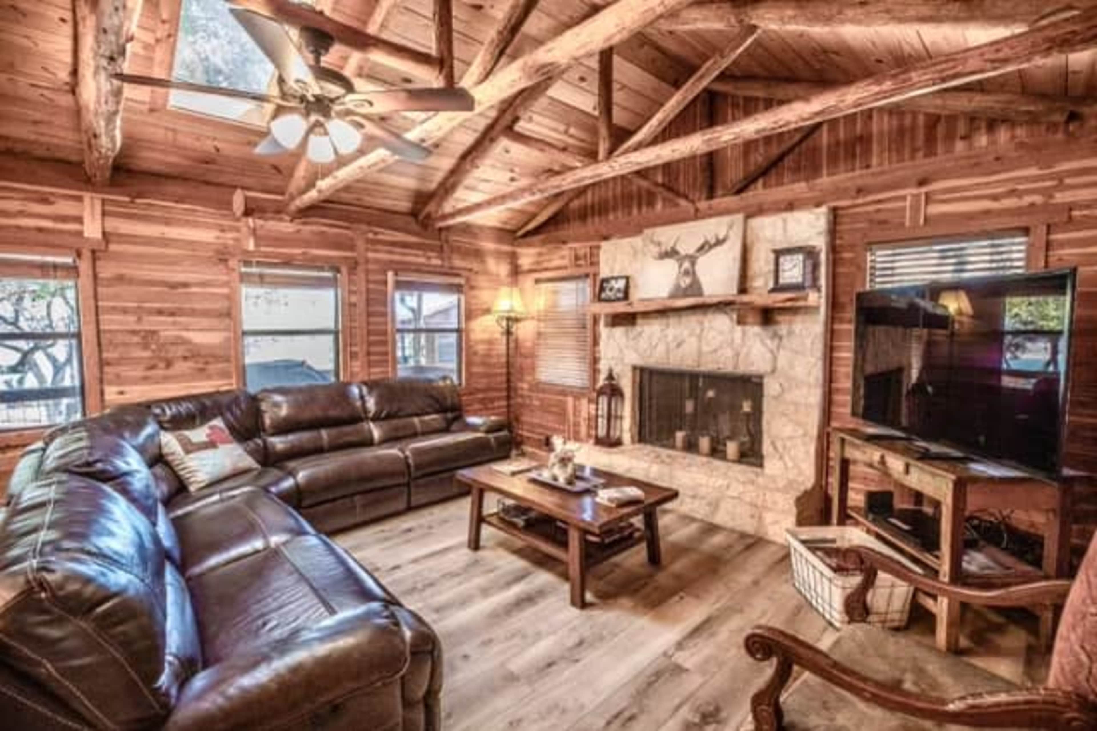Rustic Lake-front Lodge Image in , SPICEWOOD, TX