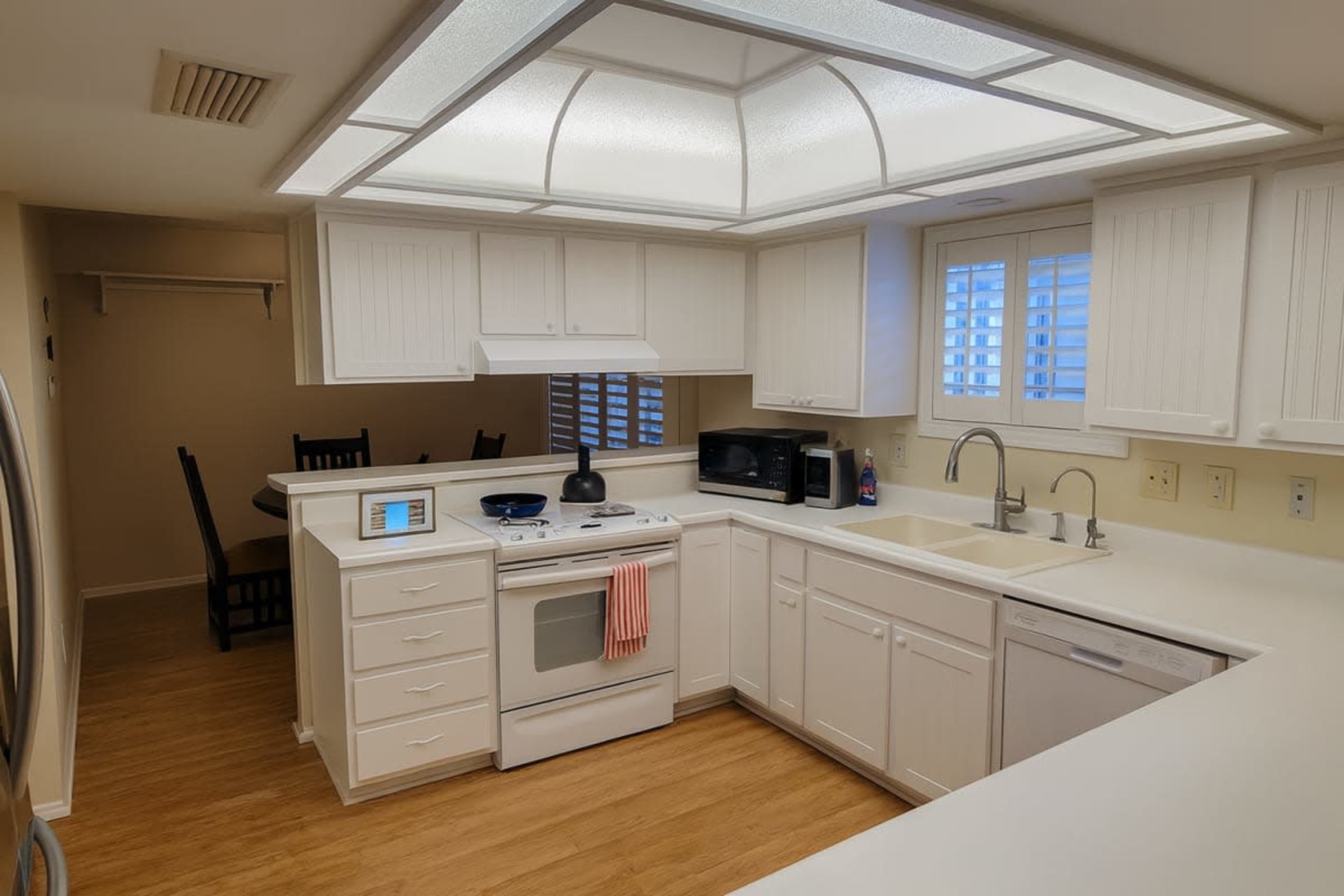 Sun Lakes Ranch-Style Home – Open Layout, Patio & Filming-Friendly Image in Sun Lakes, Sun Lakes, AZ