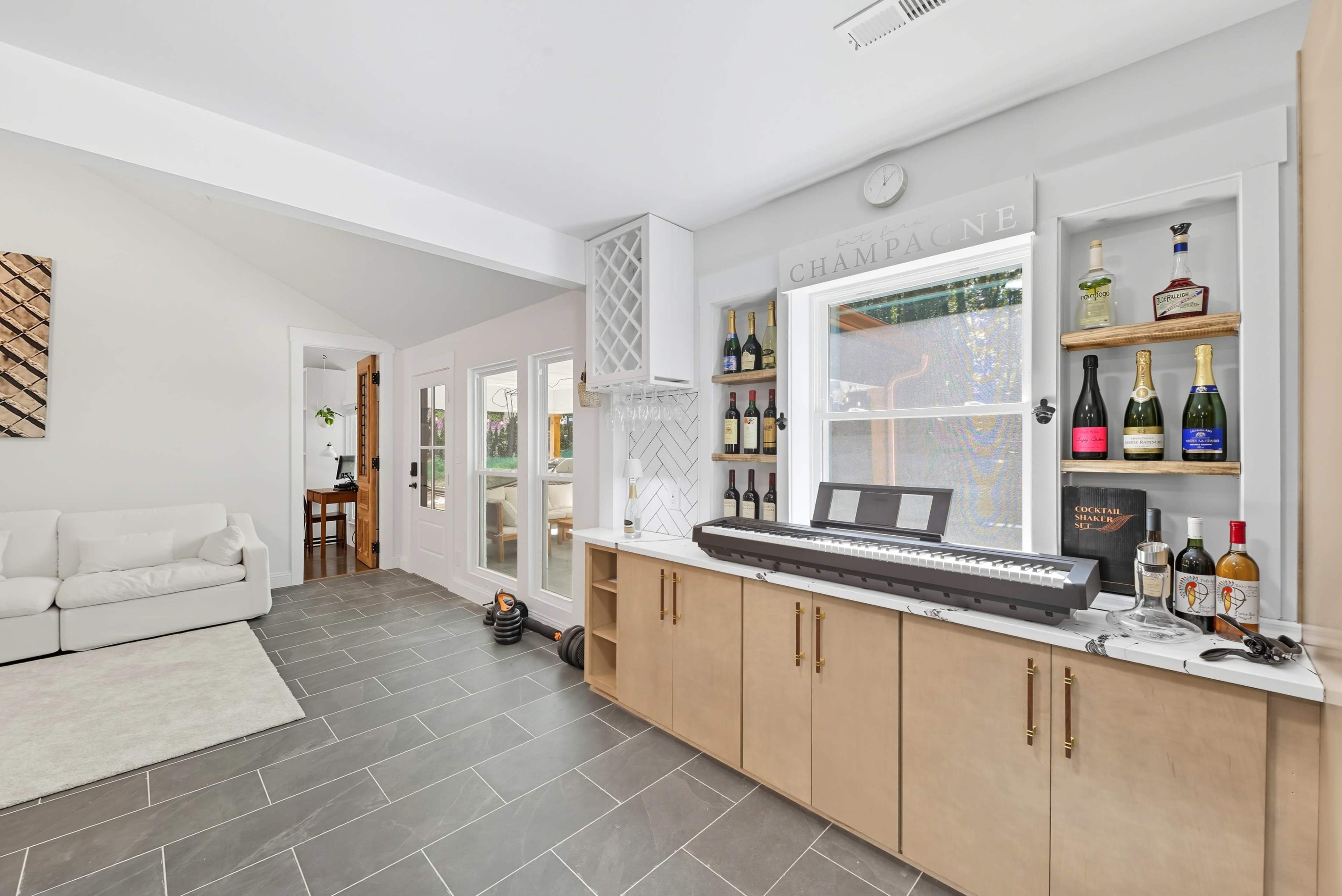 Contemporary and Spacious 5 Besroom 3 Bath Retreat with Patio Image in Mineral Springs / Rumple Road, Charlotte, NC