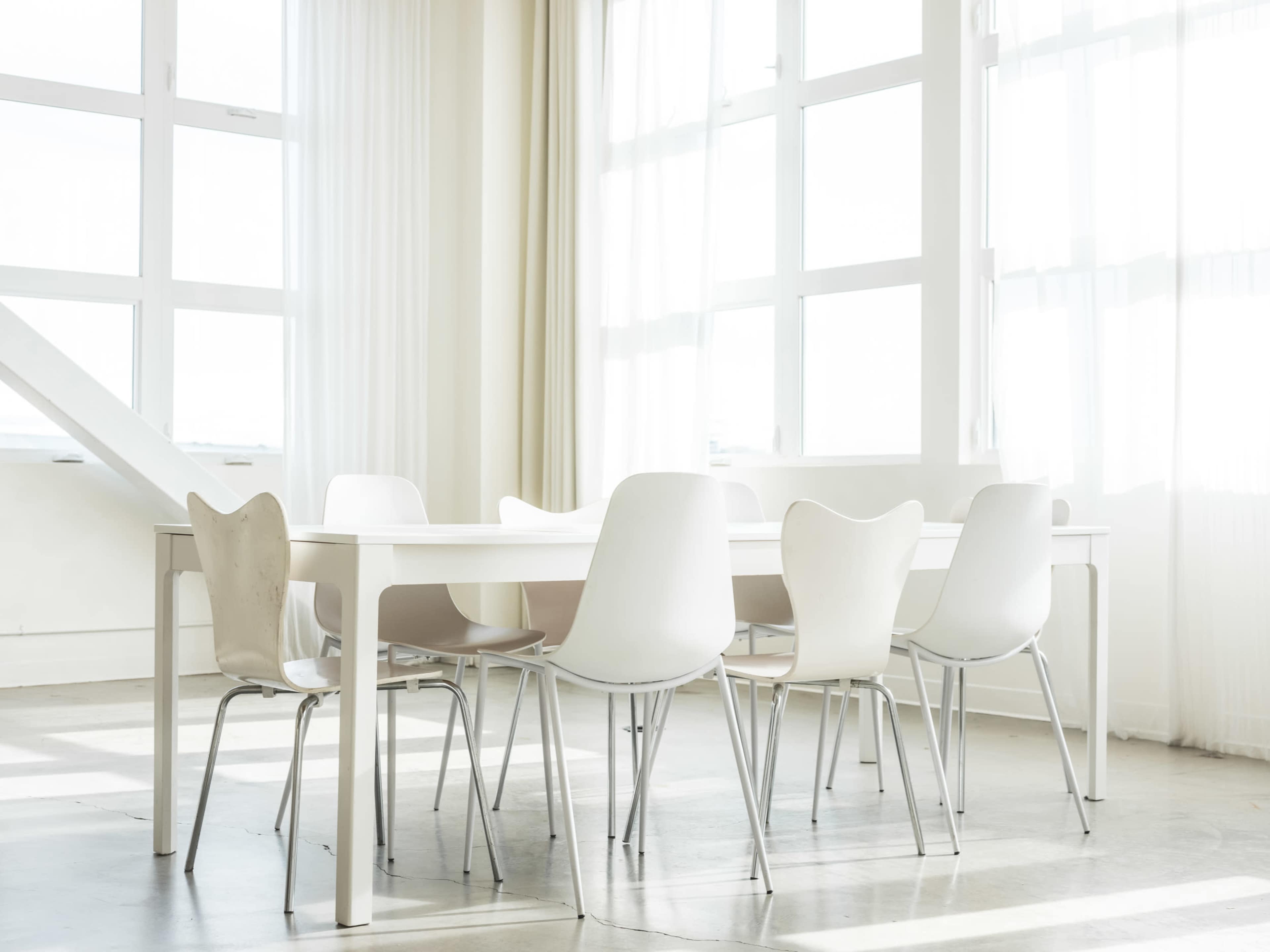 Spacious urban loft with, large window and city views Image in Northwest Portland, Portland, OR