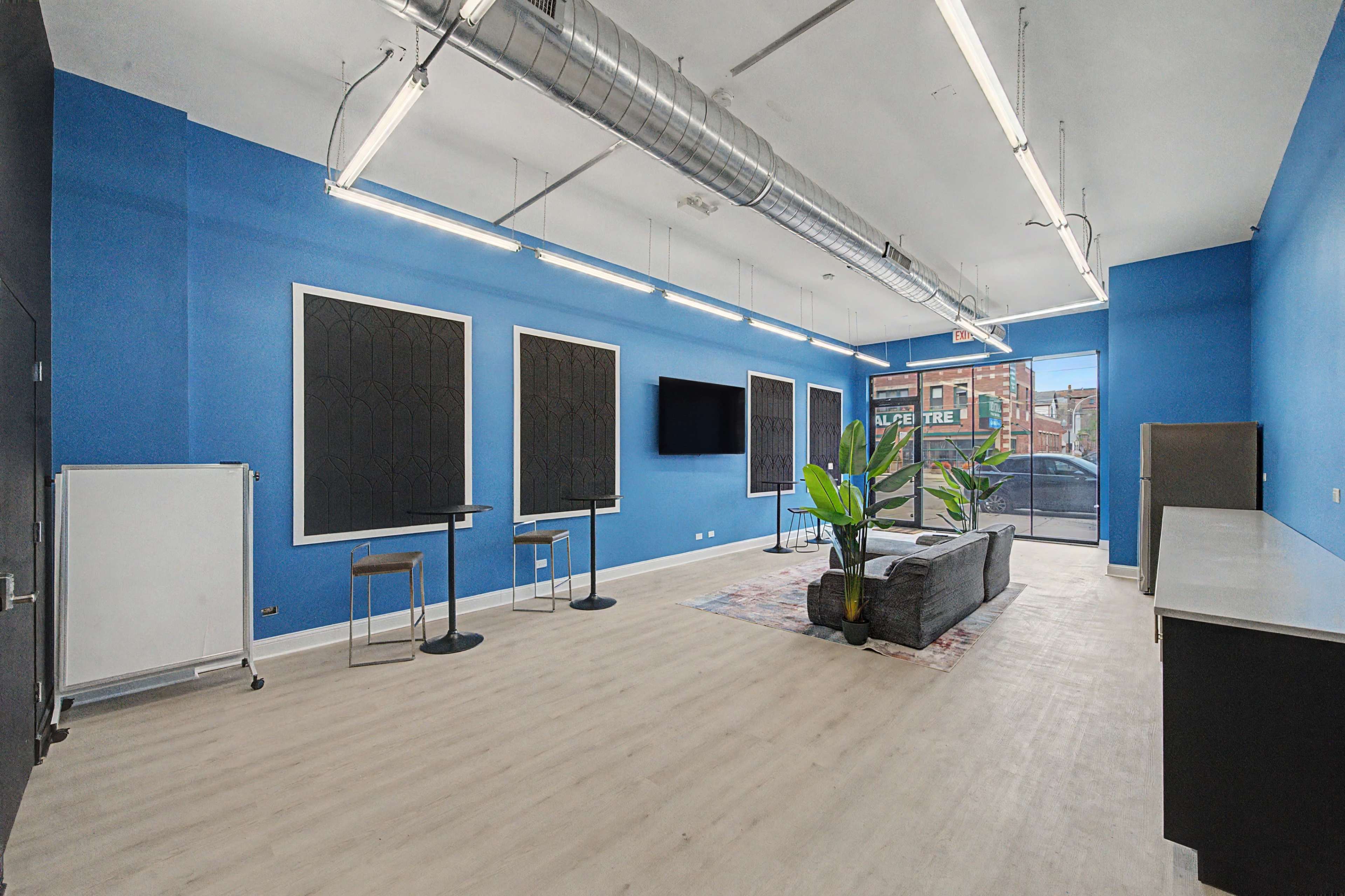 Spacious Downtown Chicago Event Venue with Modern City Vibes Image in West Town, chicago, IL