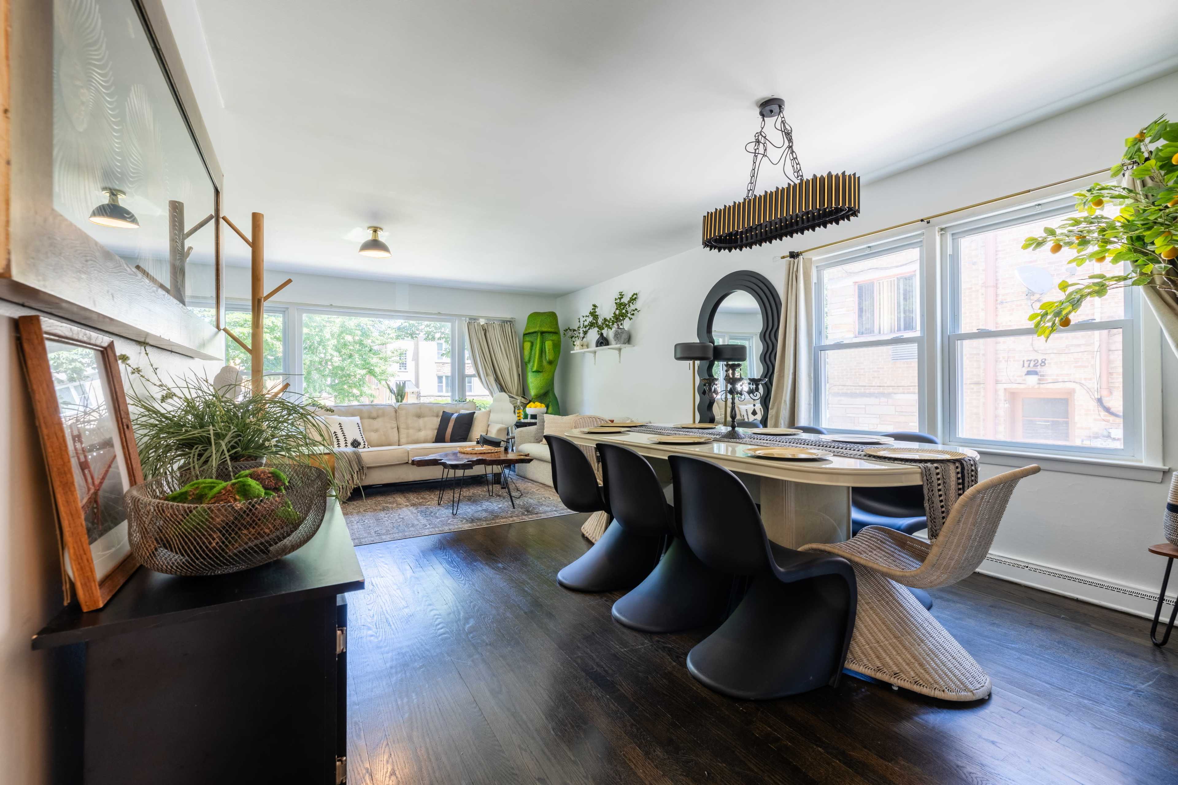 Cozy Private & Spacious Duplex Image in Evanston, evanston, IL