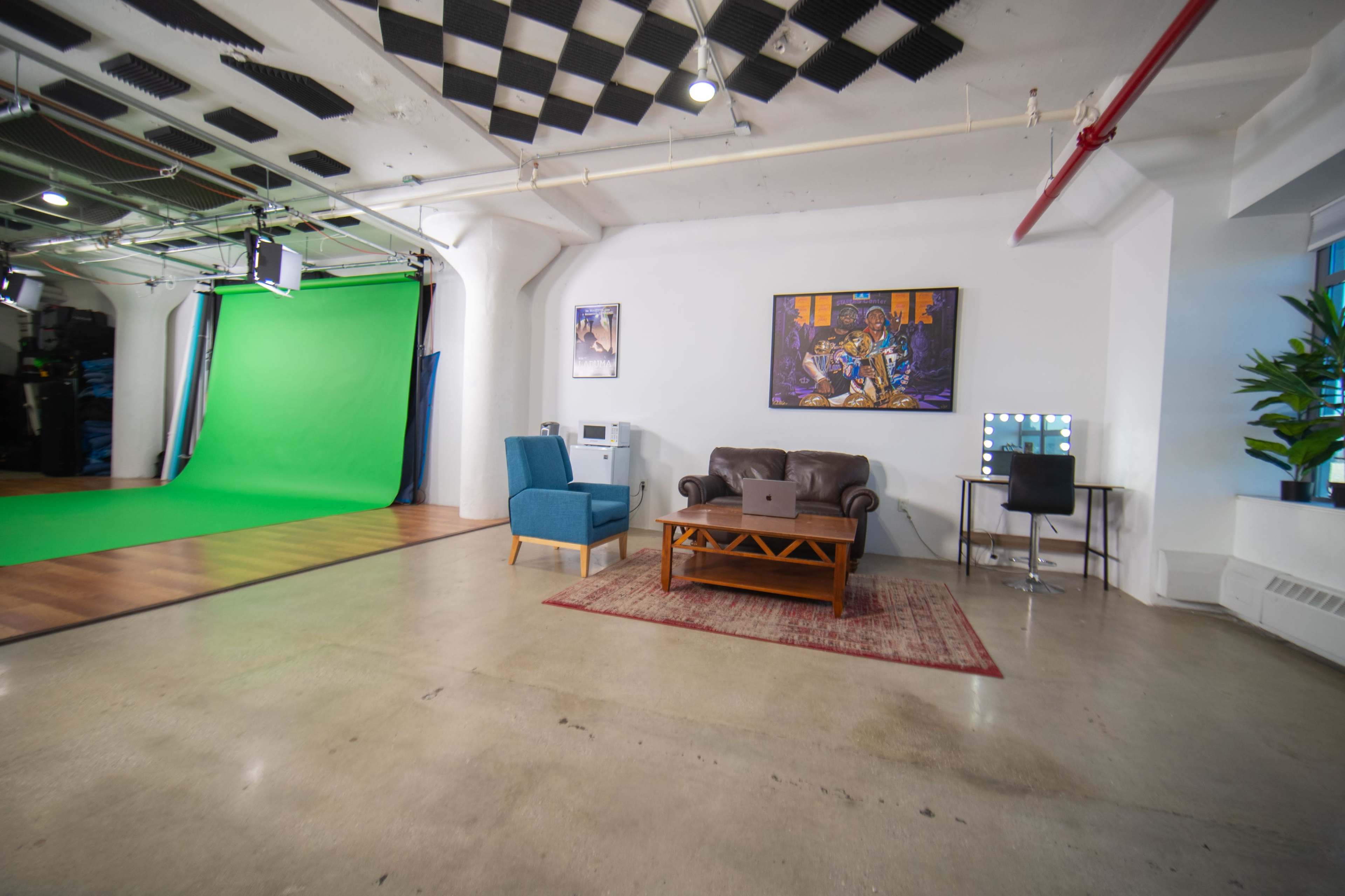 Brooklyn Navy Yard Production Studio with Lighting, Sound, Cameras and Free Par Image in Brooklyn Navy Yard, Brooklyn, NY