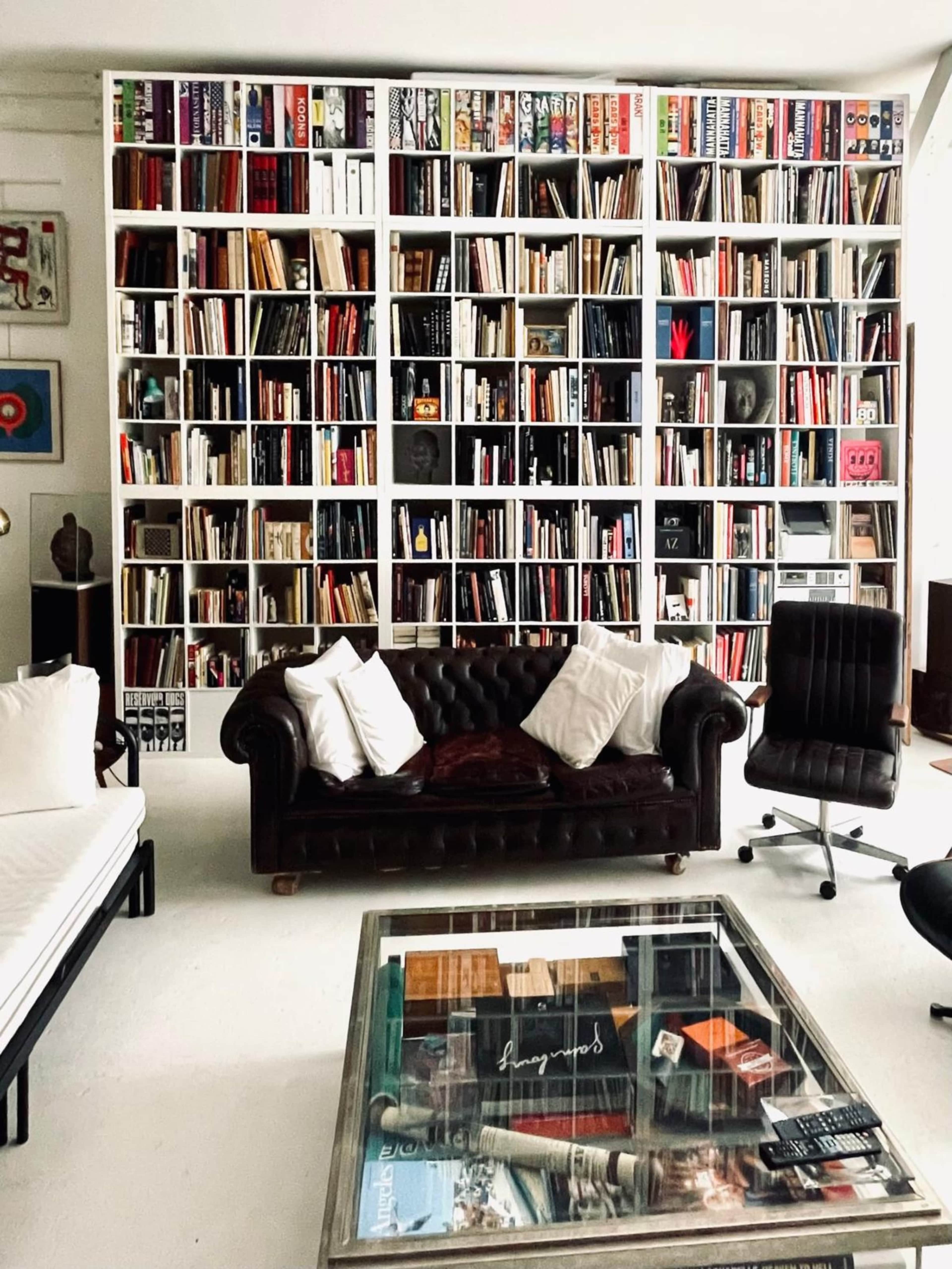 Un Décor De Cinéma : Loft Industriel D’exception Au Cœur D’un Jardin Secret. Image in , Ivry-sur-Seine