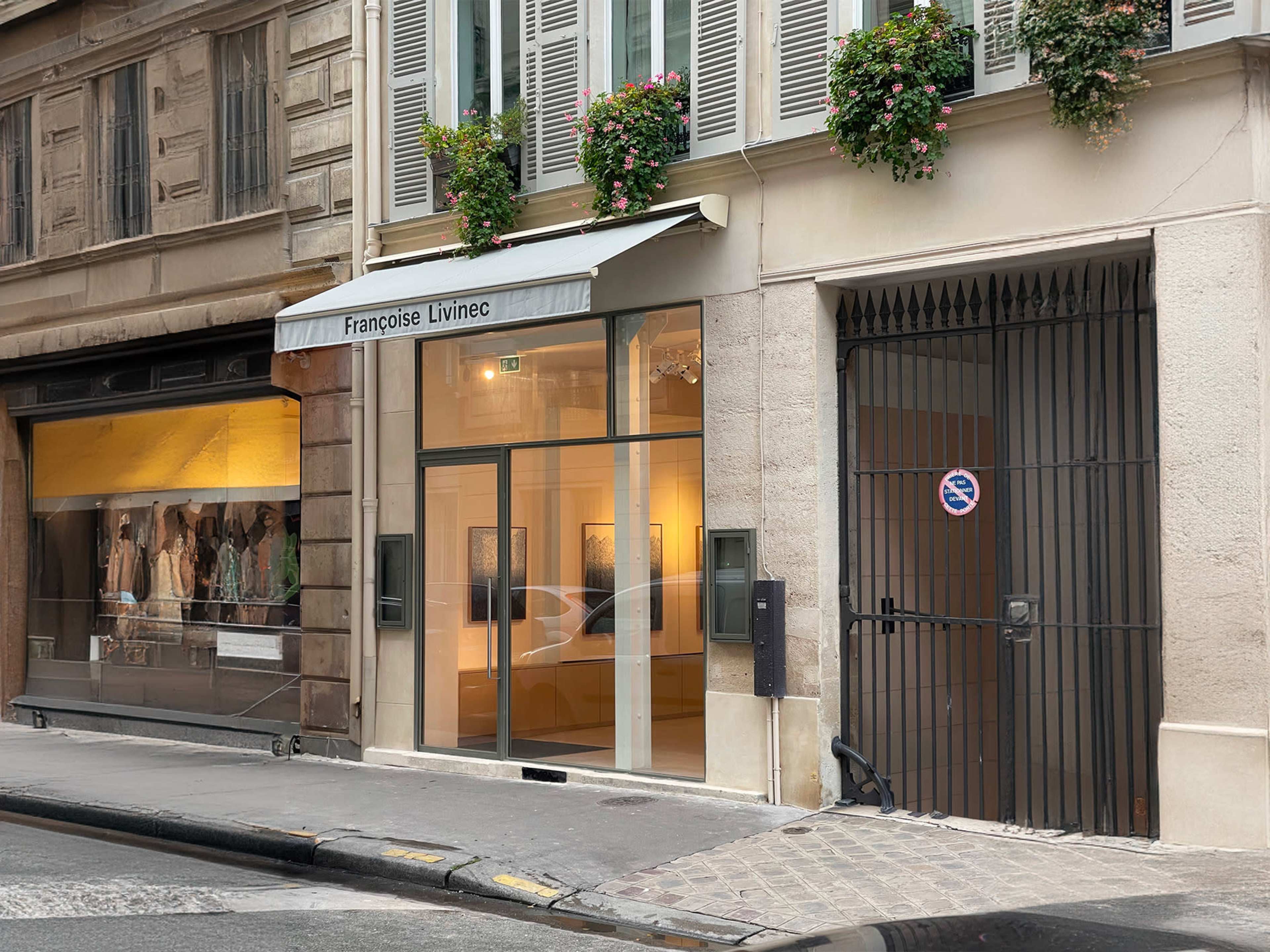 Galerie lumineuse au plein coeur de Paris à deux pas de L'Élysée Image dans Saint-Philippe-du-Roule, Paris, 