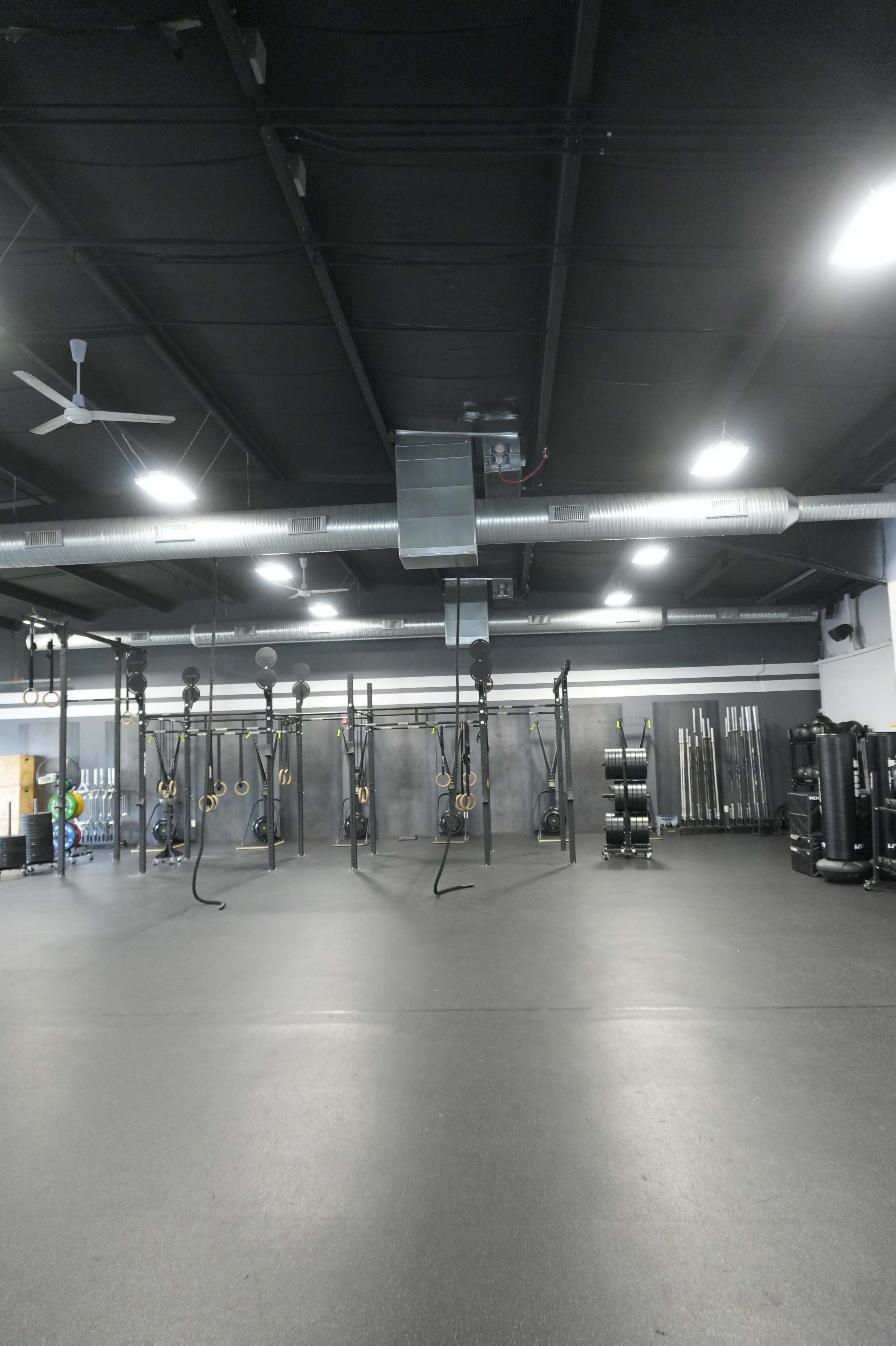 Large 6,000 sq ft fitness studio - clean, bright natural light. AC/Heat Image in Guilford, GUILFORD, CT