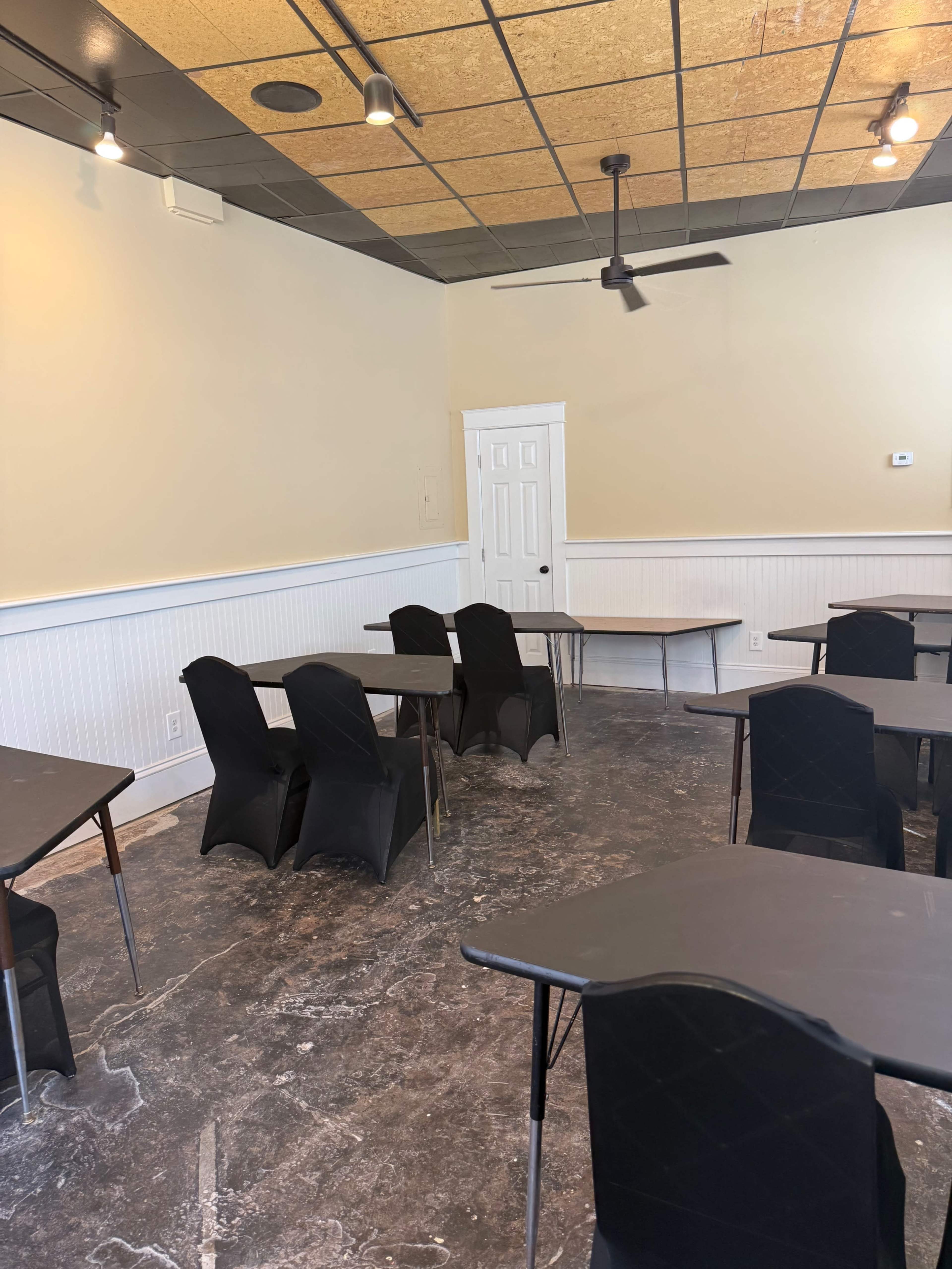Industrial Chic Classroom Space Image in Port Norfolk, Portsmouth, VA