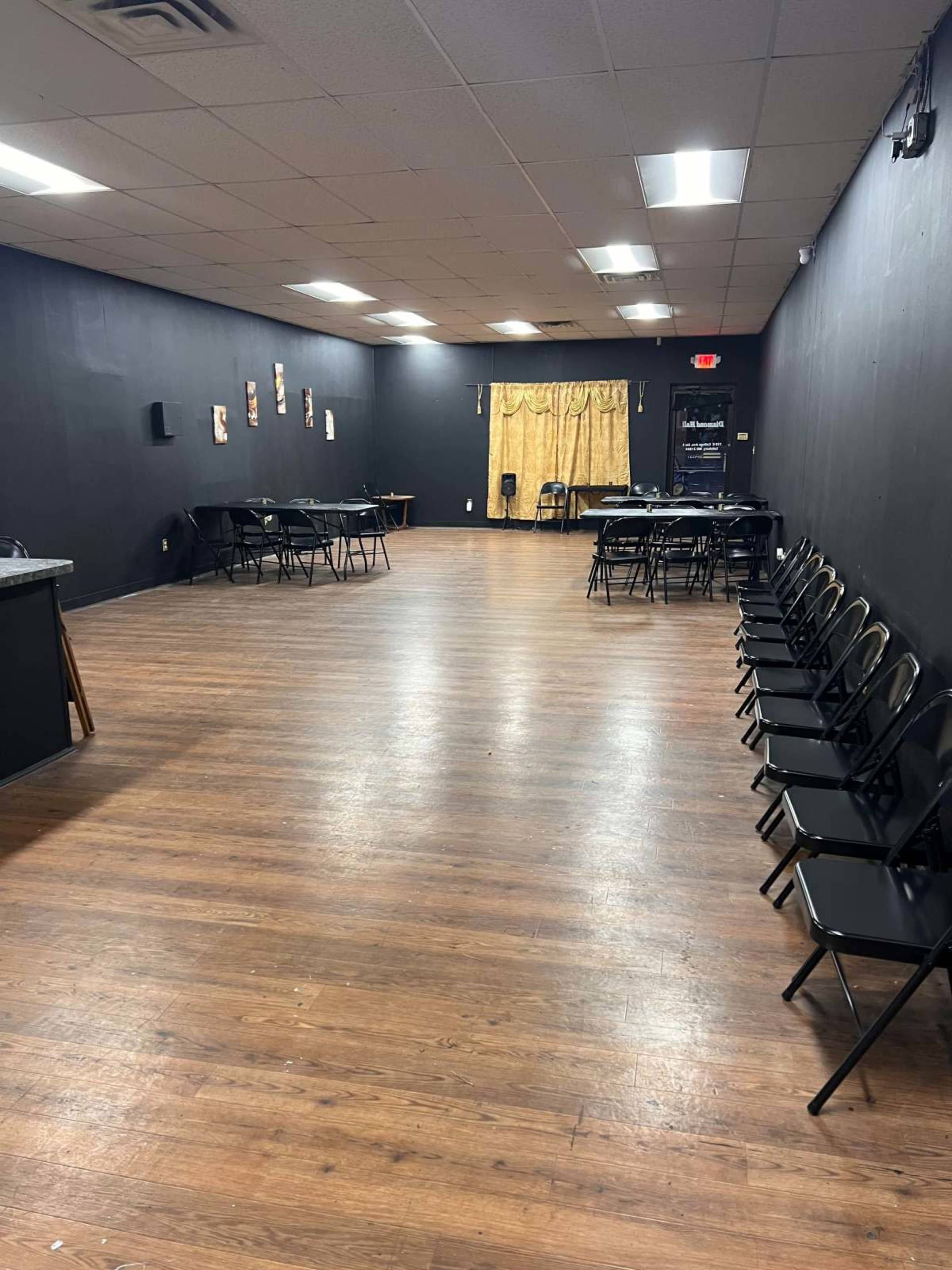 Urban Excellence , Classy Experience, Roomy Image in , Salisbury, MD