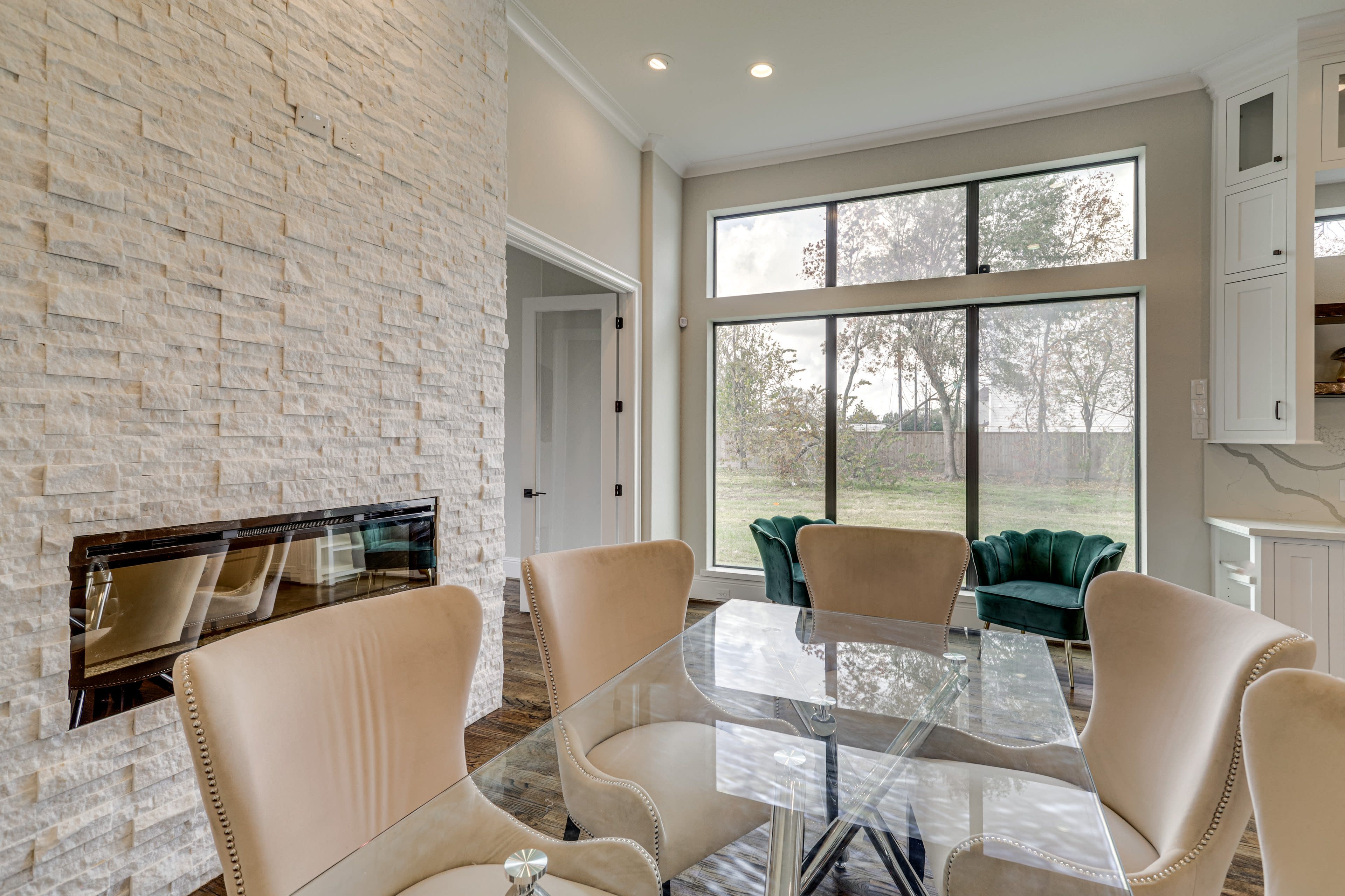 Event-ready gated mansion in Houston Image in Northside, Houston, TX