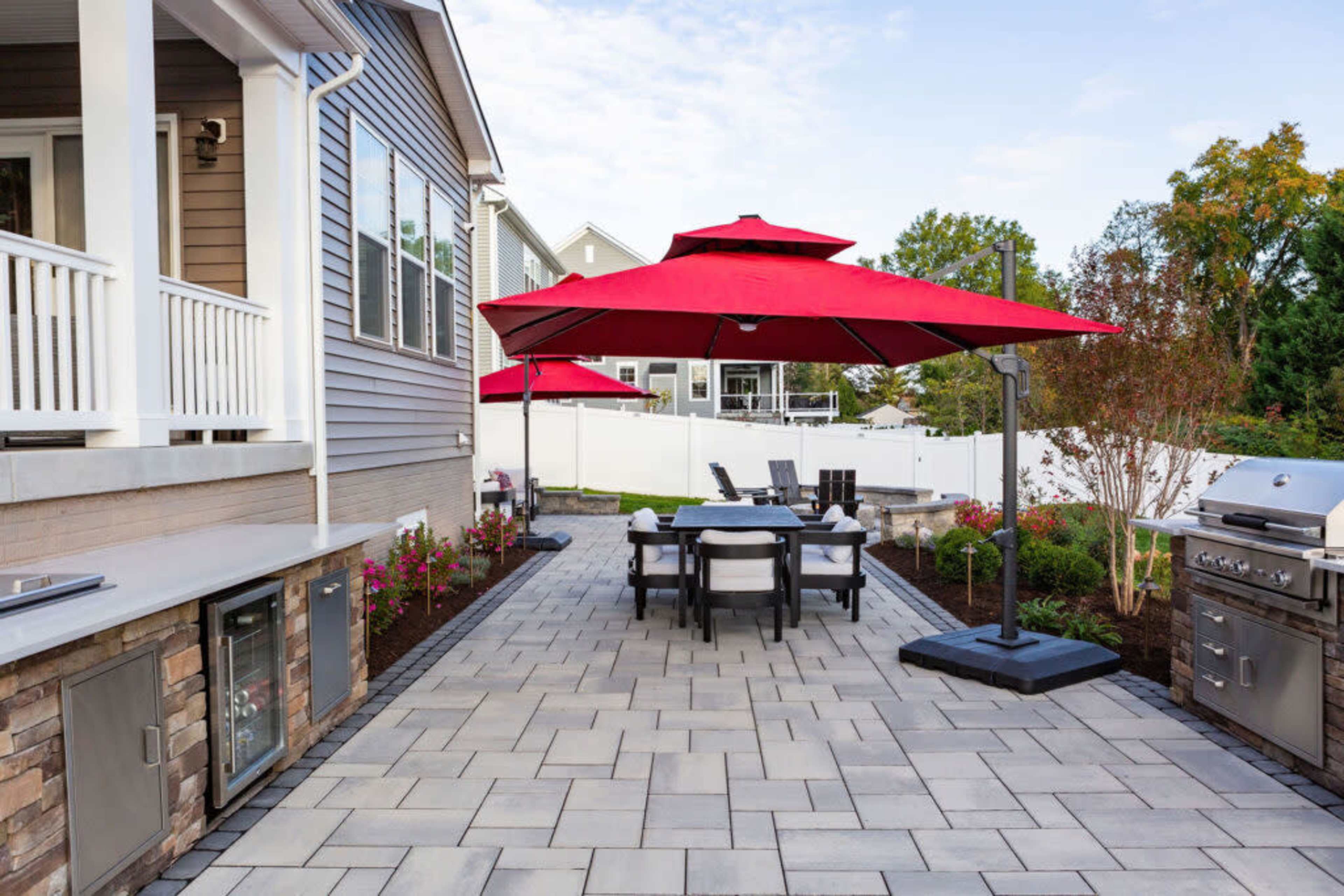 Beautiful Kitchen & Backyard in Suburbs SFH Image in Rose Hill, Alexandria, VA