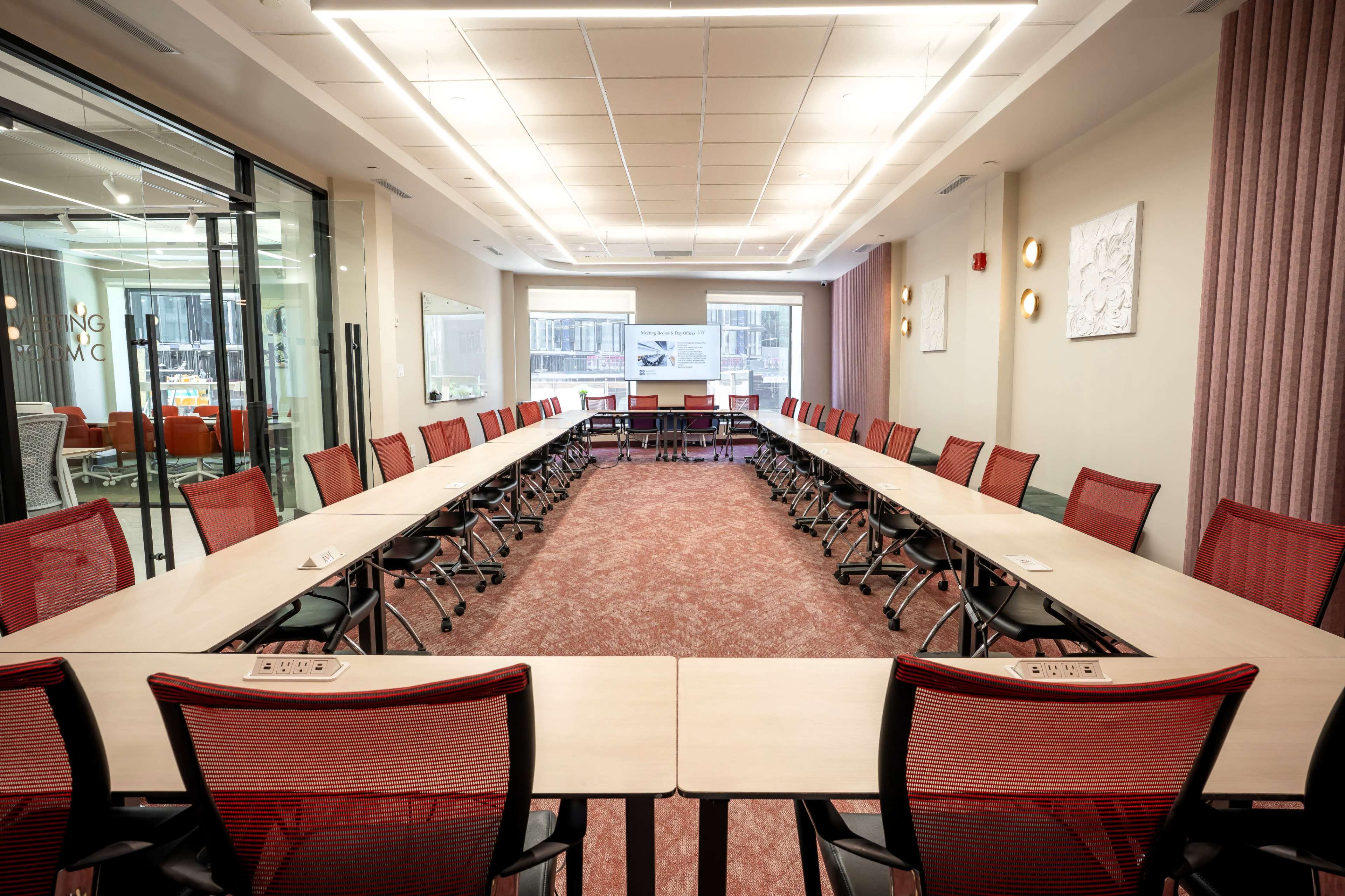 Beautiful Large Team Meeting Room B in the Heart of Brooklyn - *NEW PROMO RATE - 75% OFF* Image in Fort Greene, brooklyn, NY