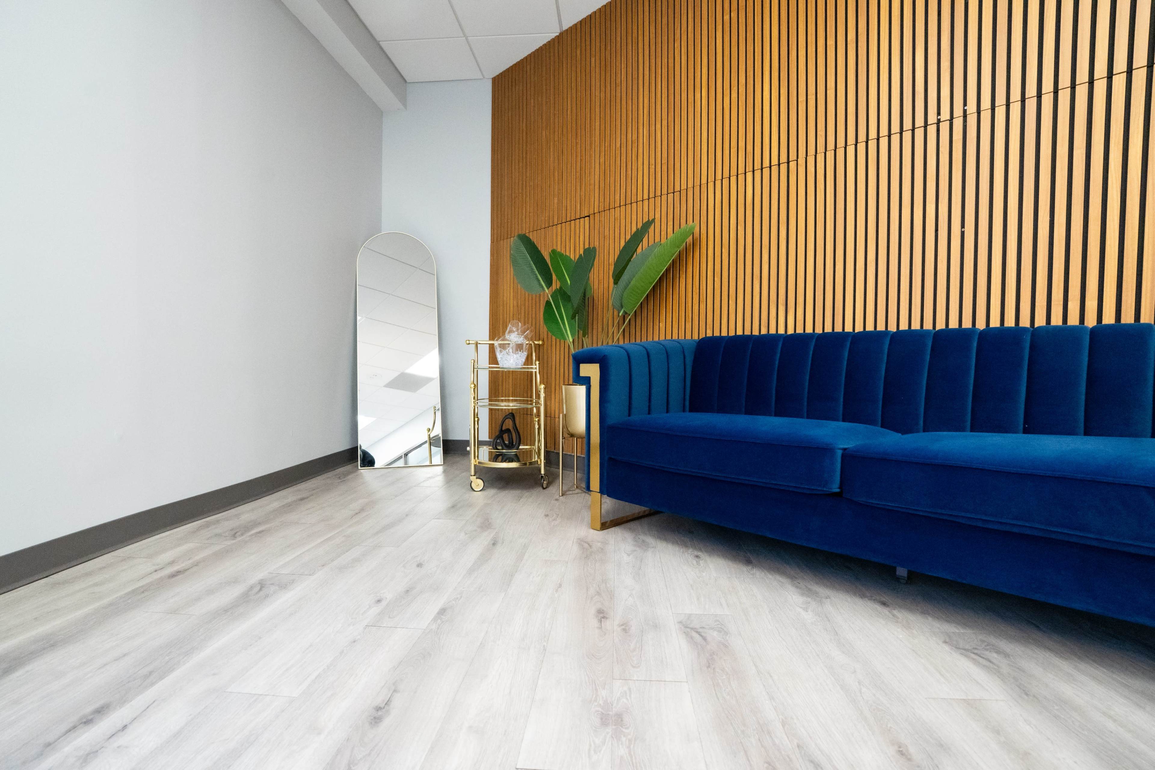 Sleek Glam Station With Lighting Image in Woodlawn, Baltimore, MD