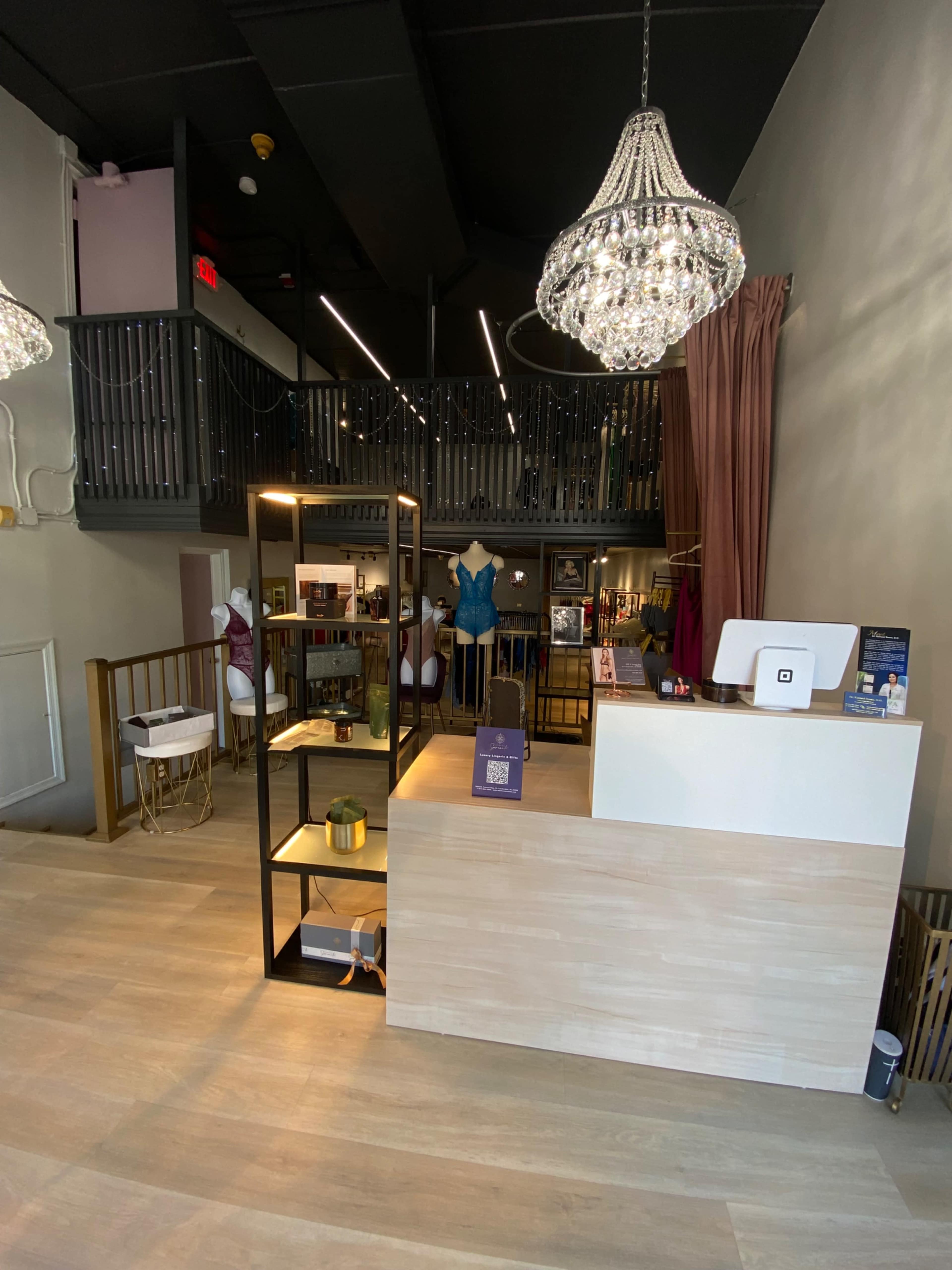 Pop up shop space available inside existing boutique! Image in East Fort Lauderdale, Fort Lauderdale, FL