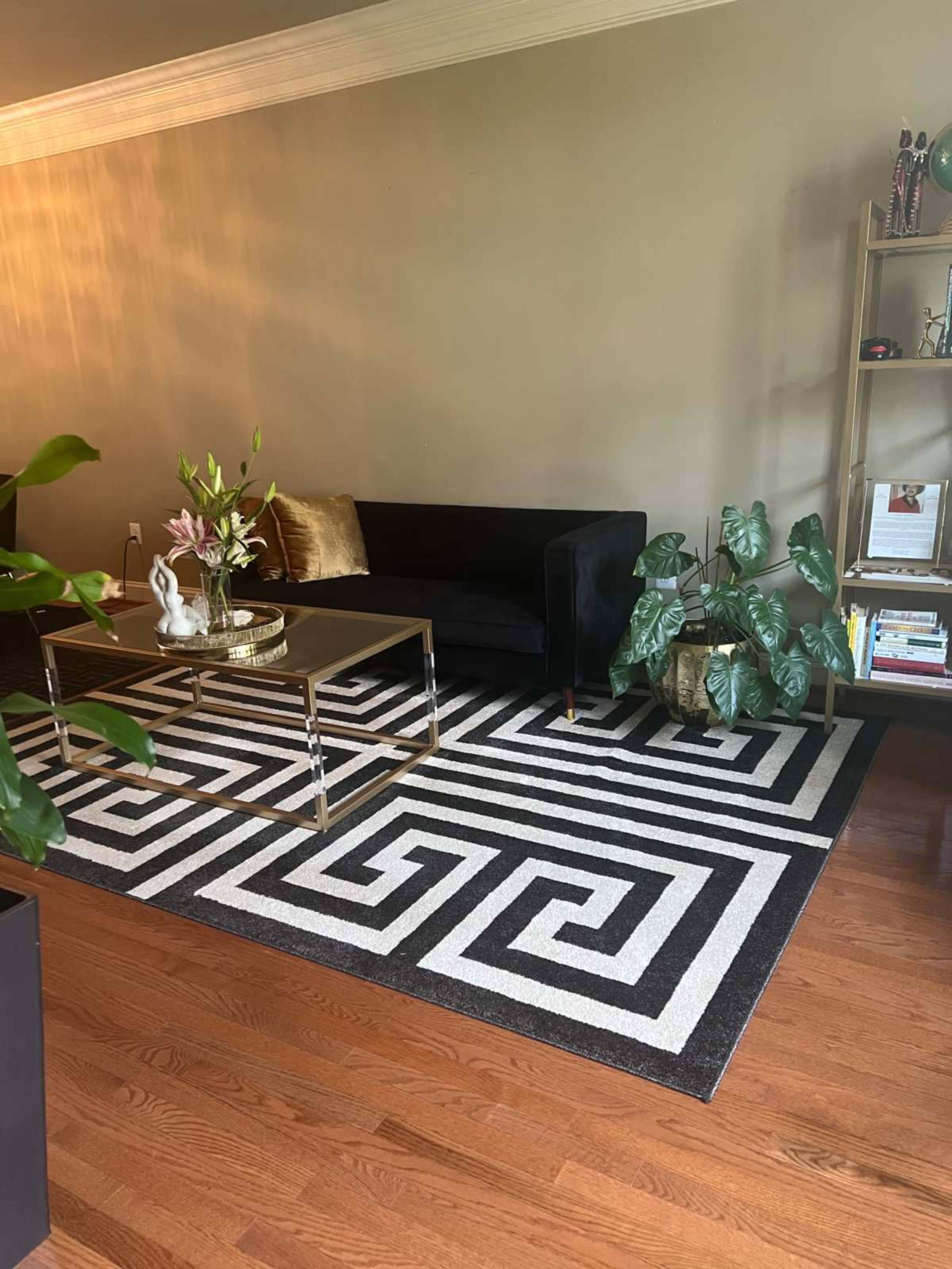 Luxury Townhome suitable for photography Image in Triangle, Triangle, VA