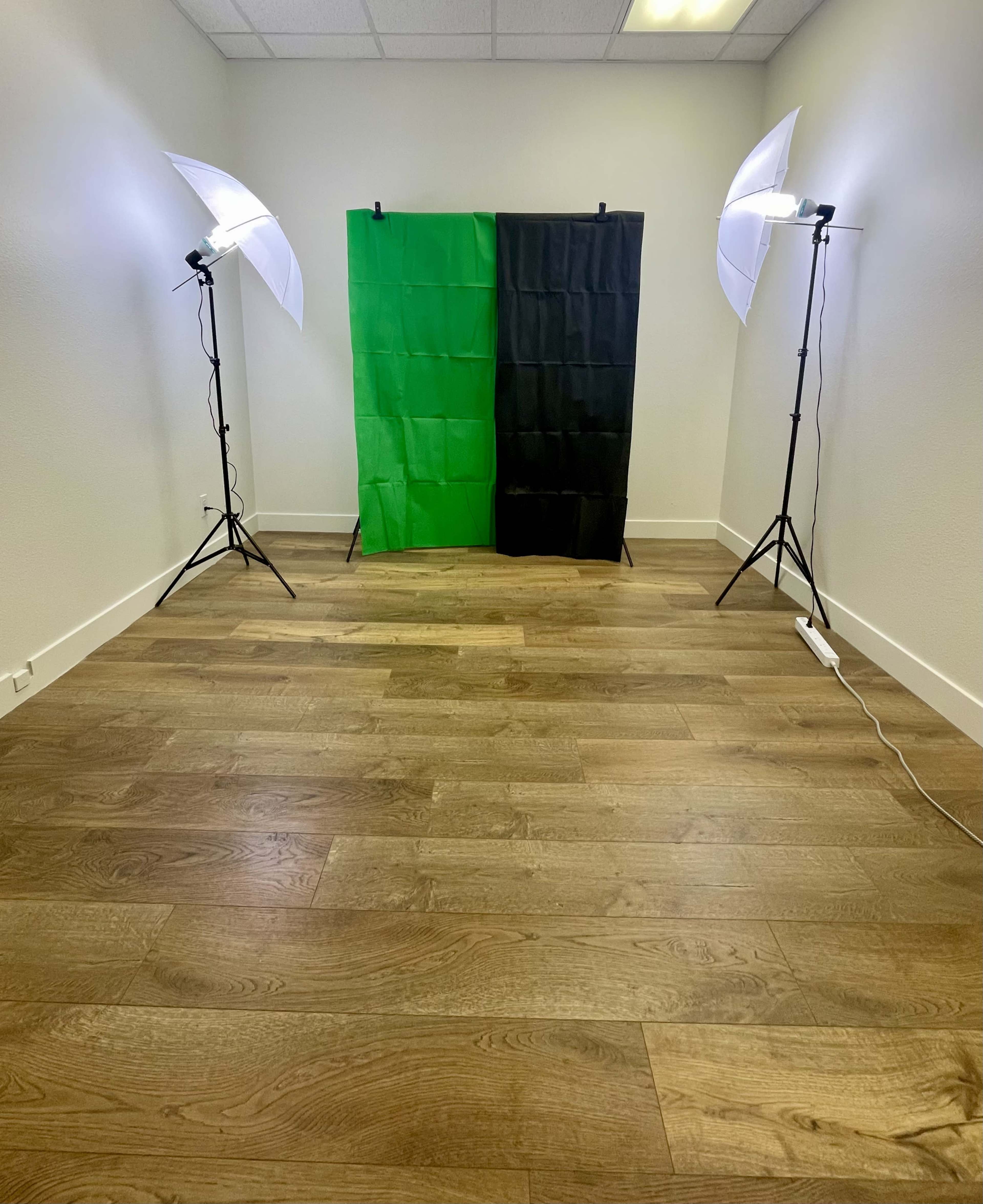 Private Flex Studio Space close to Las Vegas Airport/Strip Image in Paradise, Las Vegas, NV
