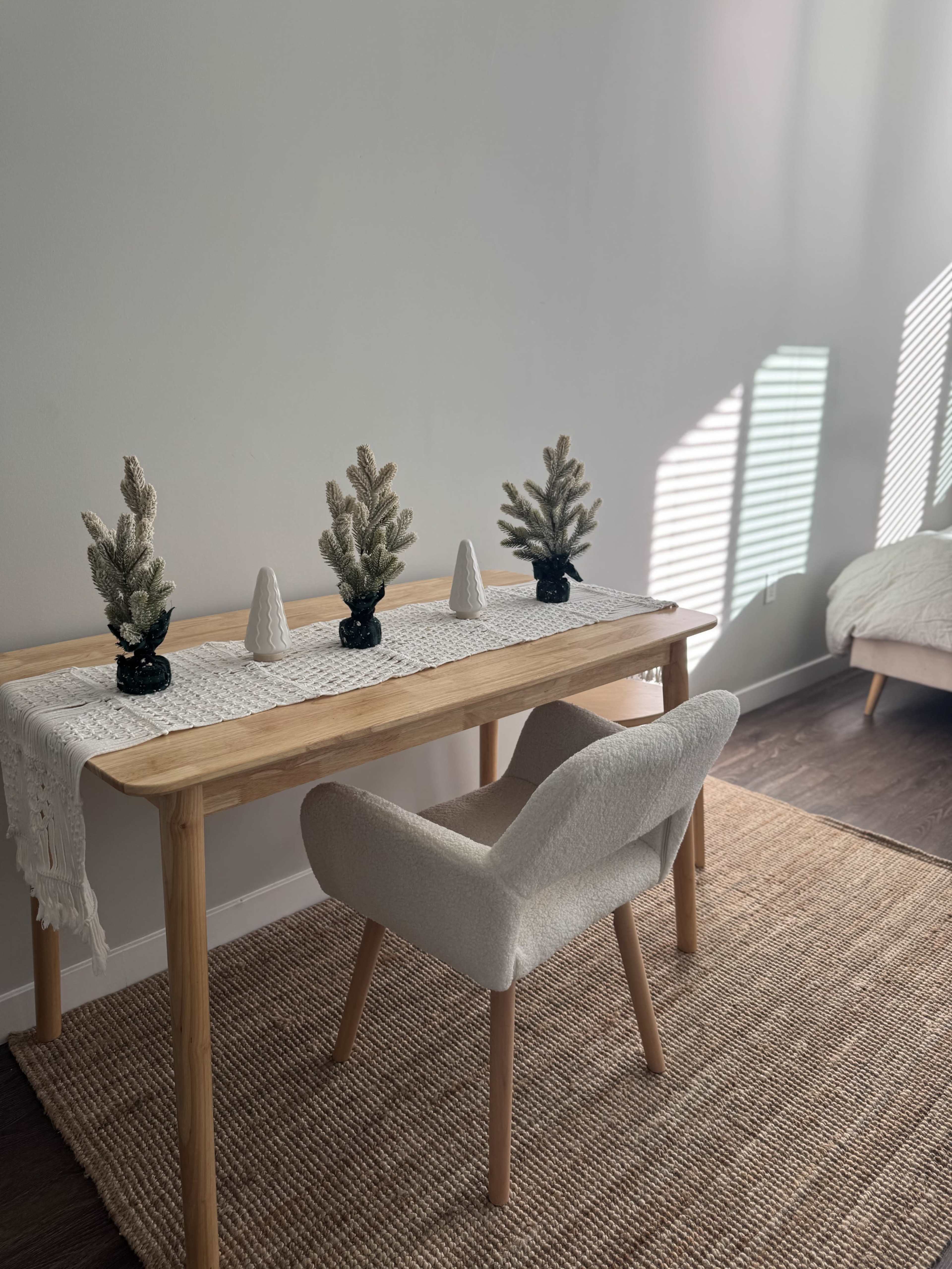 Warm & Airy Minimalist Mid-Century Studio Image in North Hollywood, North Hollywood, CA