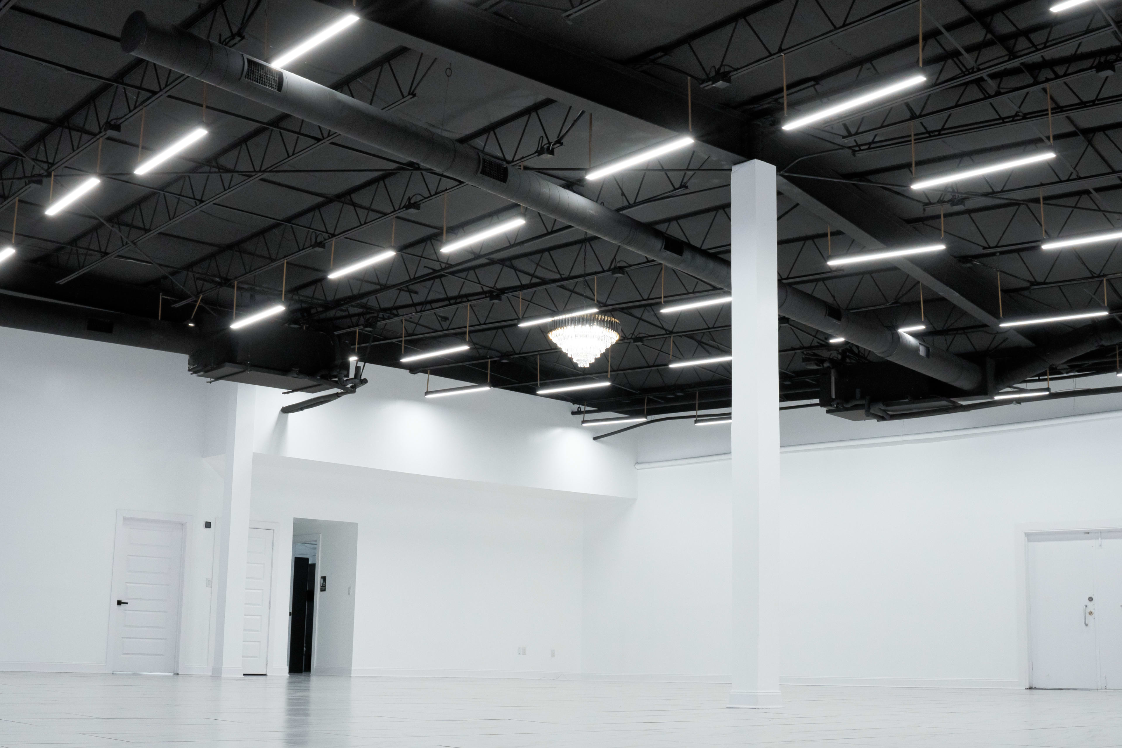 Modern Blank Canvas Event Venue in Memorial Image in Eldridge / West Oaks, Houston, TX
