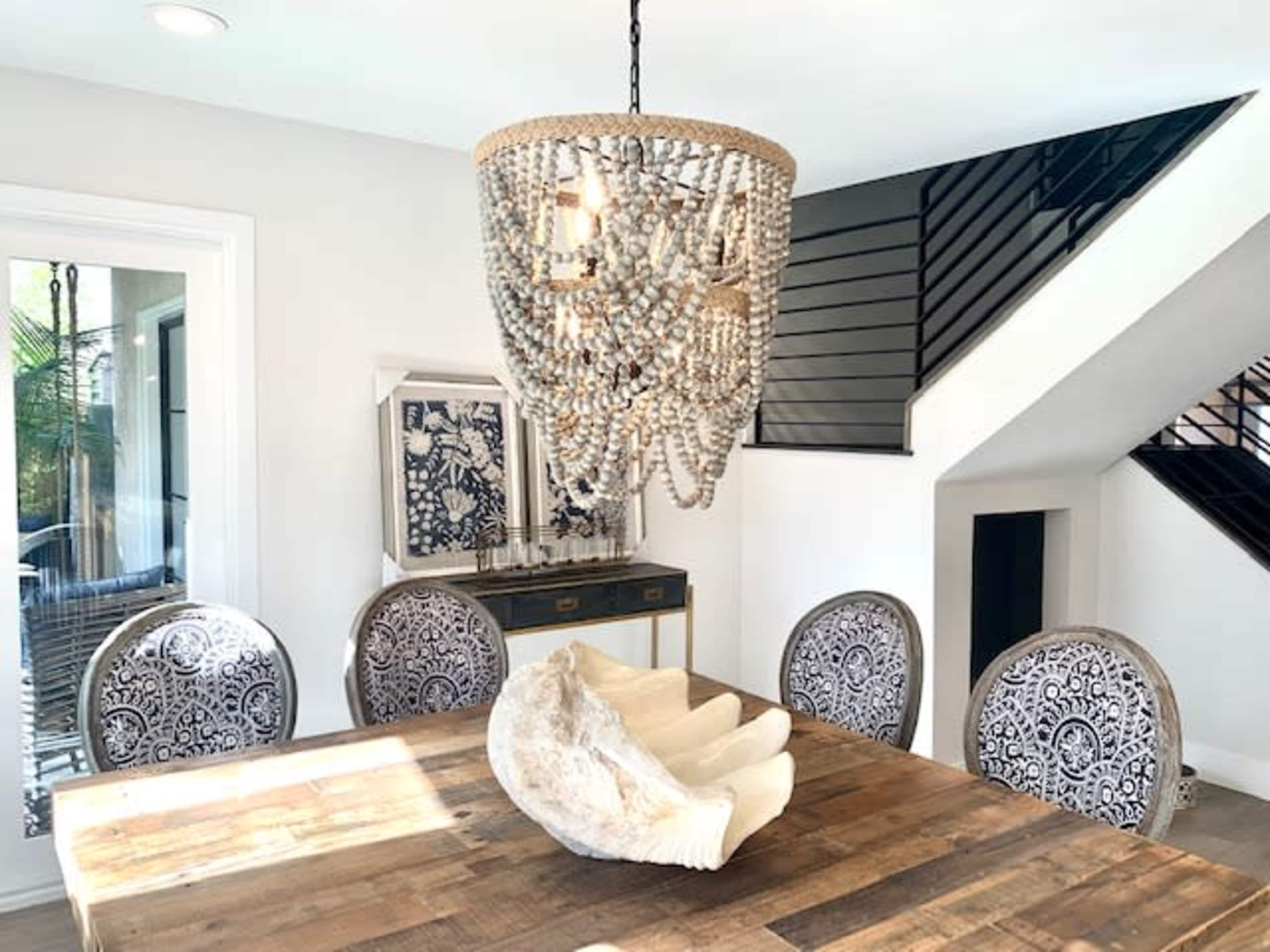 Tropical Modern Home with Entertainers Paradise Backyard Image in Encinitas, Encinitas, CA