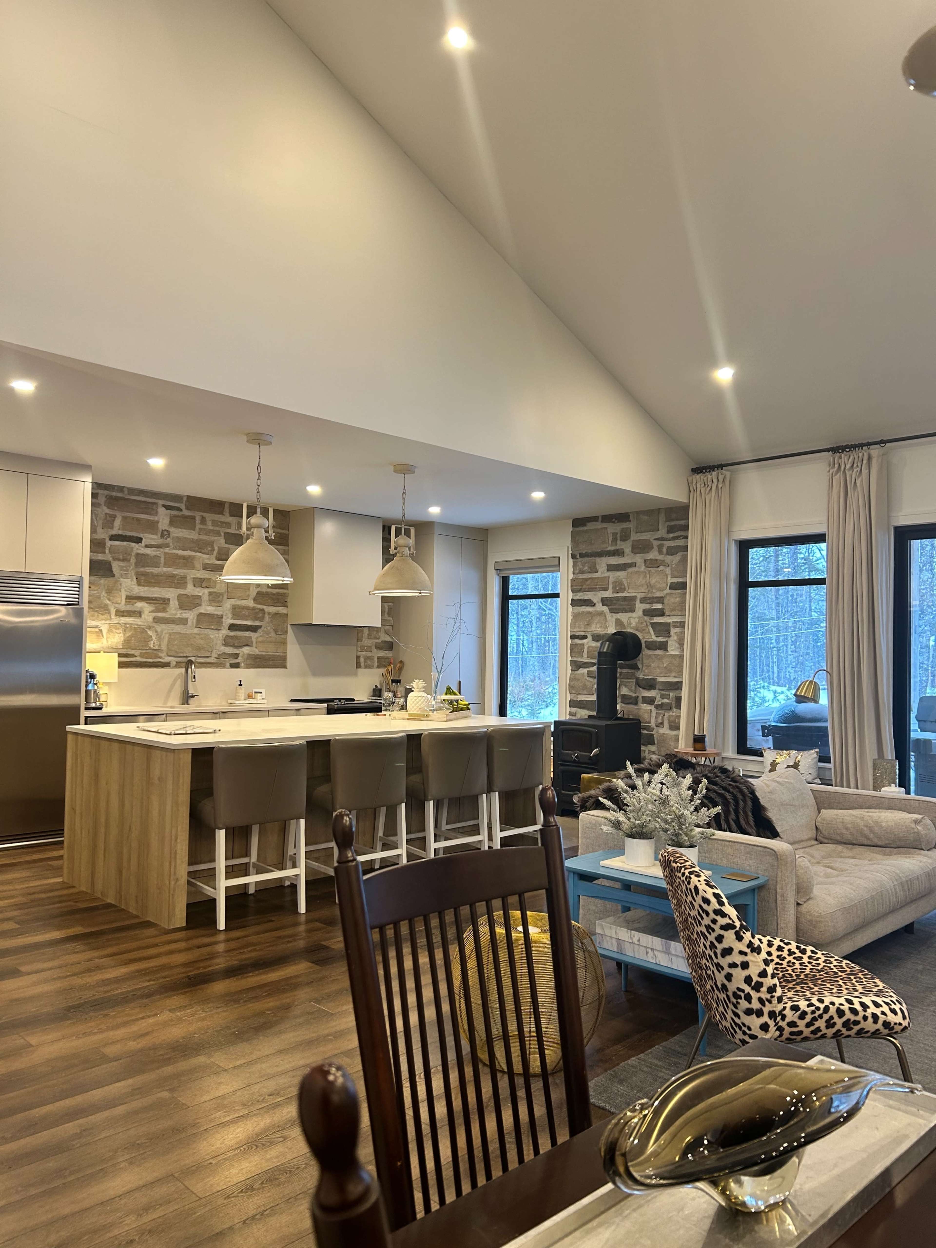 Farmhouse Modern Home Image in Uplands Park, Hammonds Plains, NS