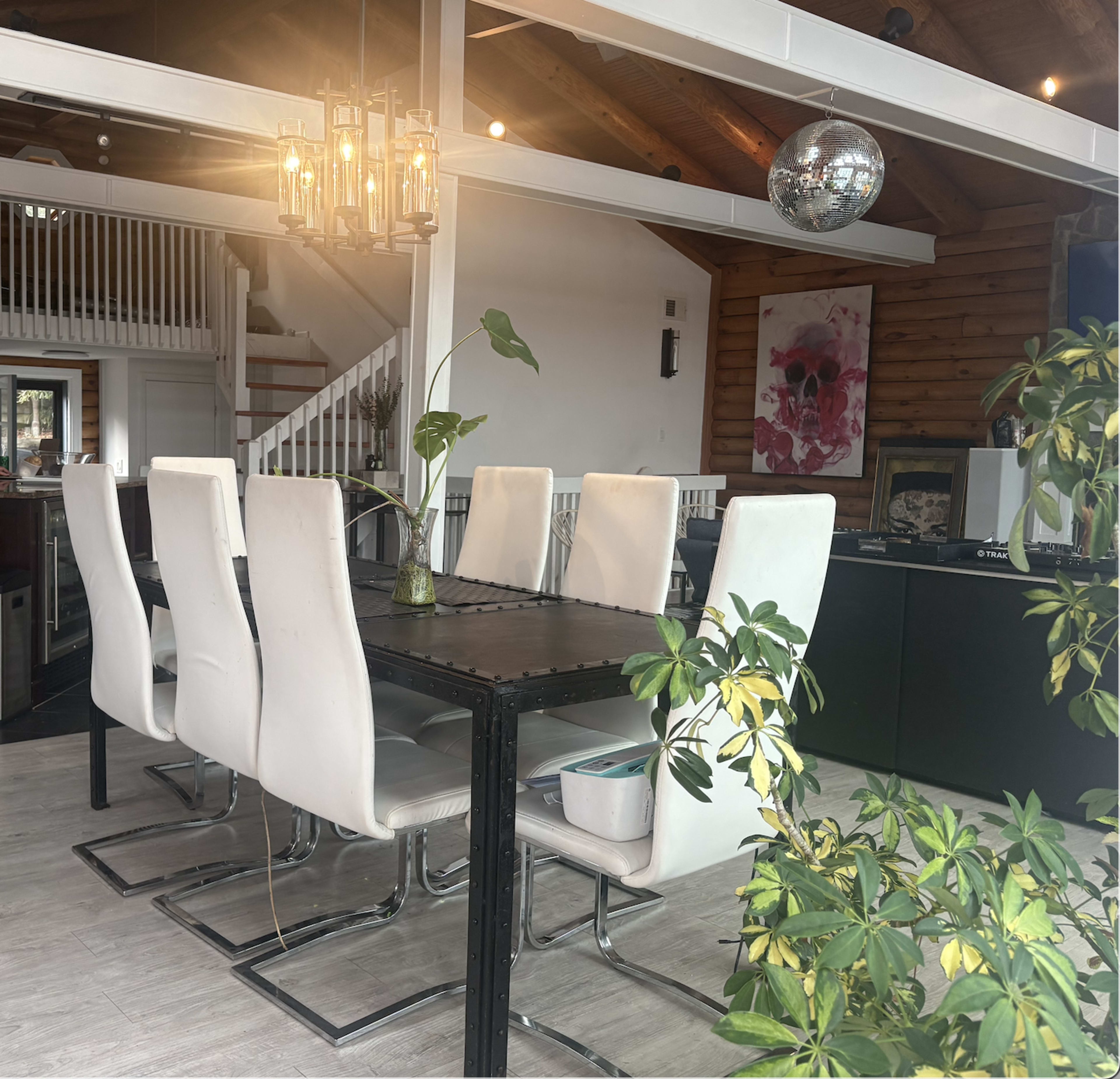 Chic Cabin on the River Image in Edgewater, Edgewater, NJ