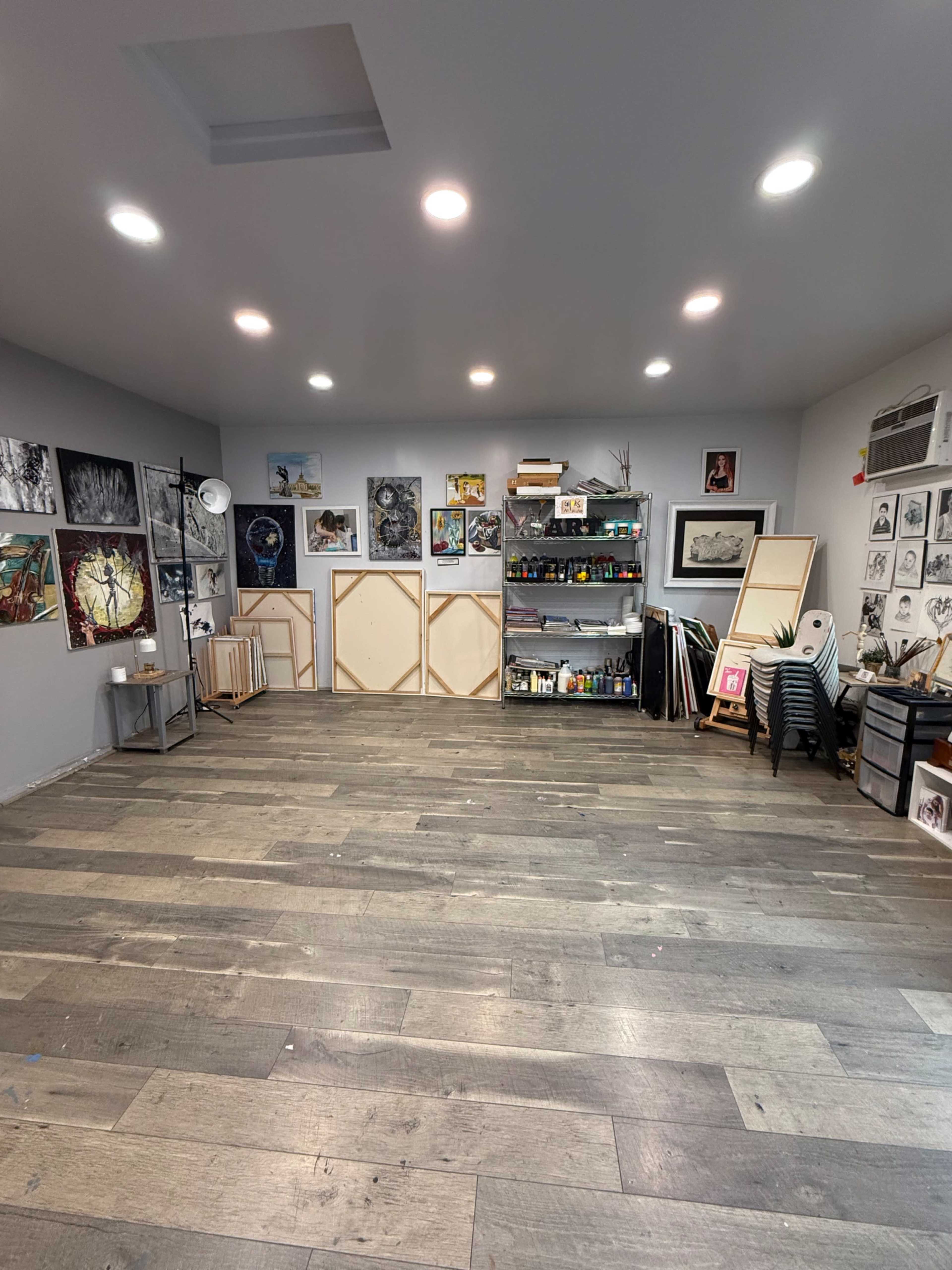 Studio Space Image in Sun Valley, North hollywood, CA