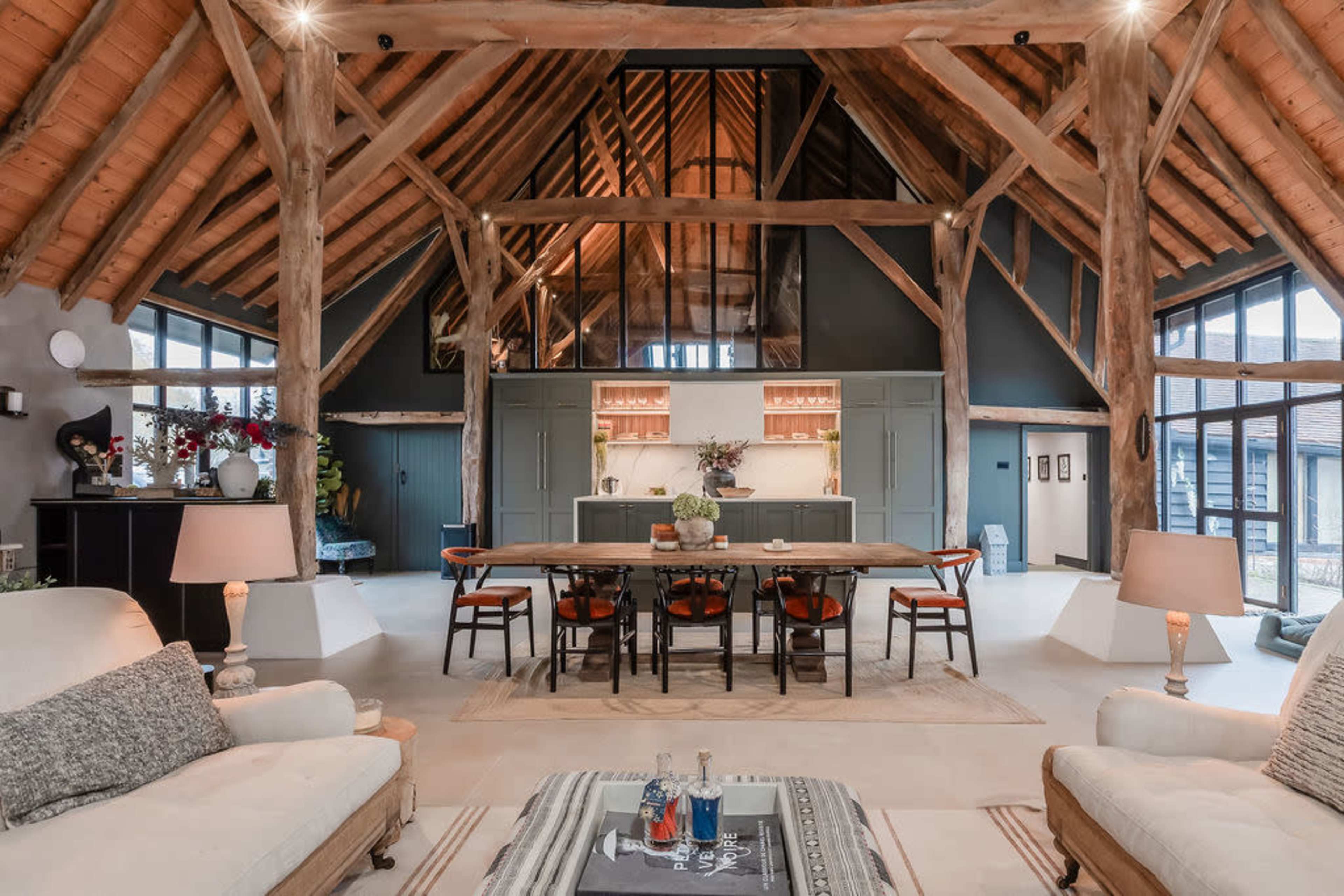 Beautiful Converted Barn Image in Harting, Petersfield, ENG