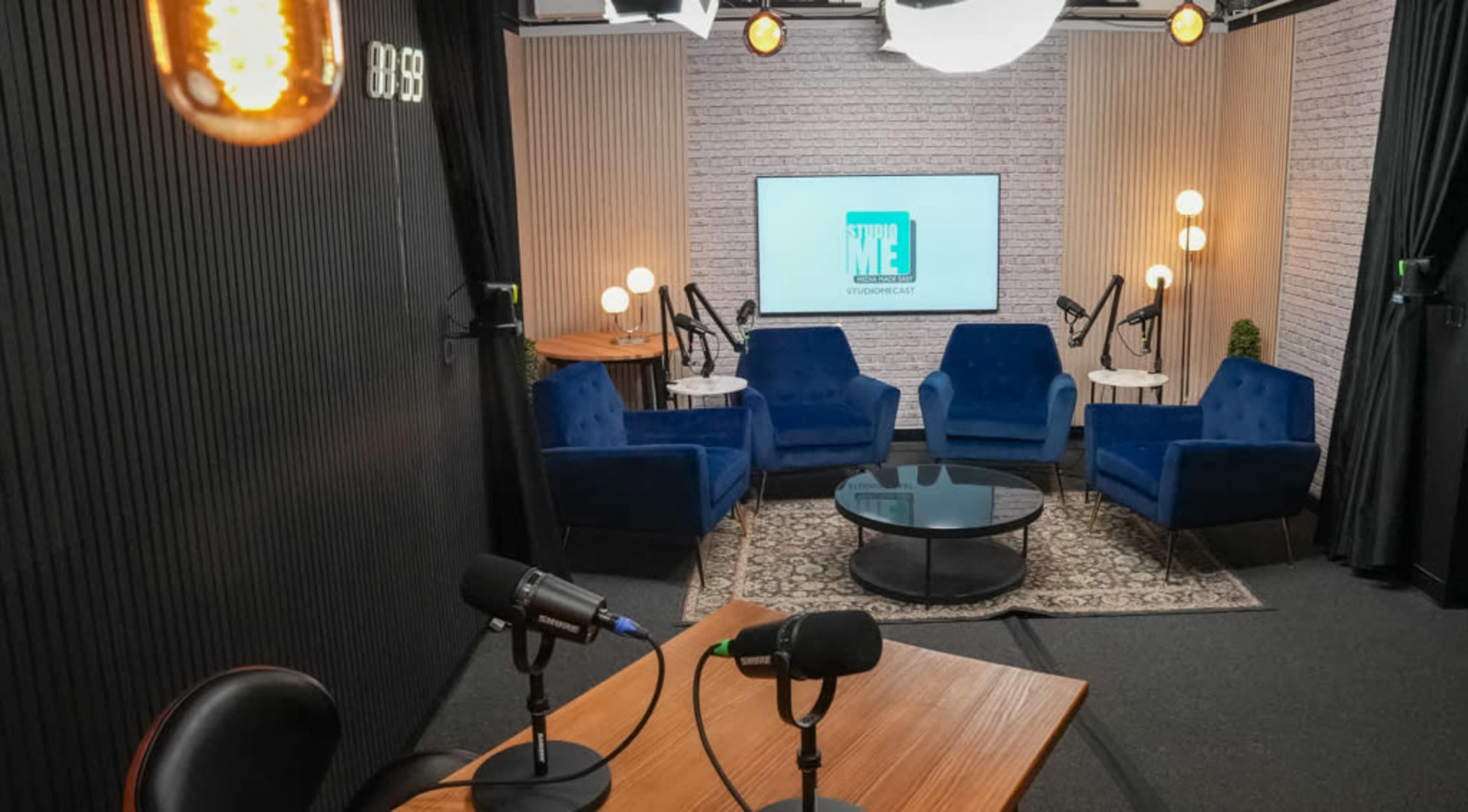 The Speak Easy Lounge (Video Podcast Studio), Pittsburgh, PA ...