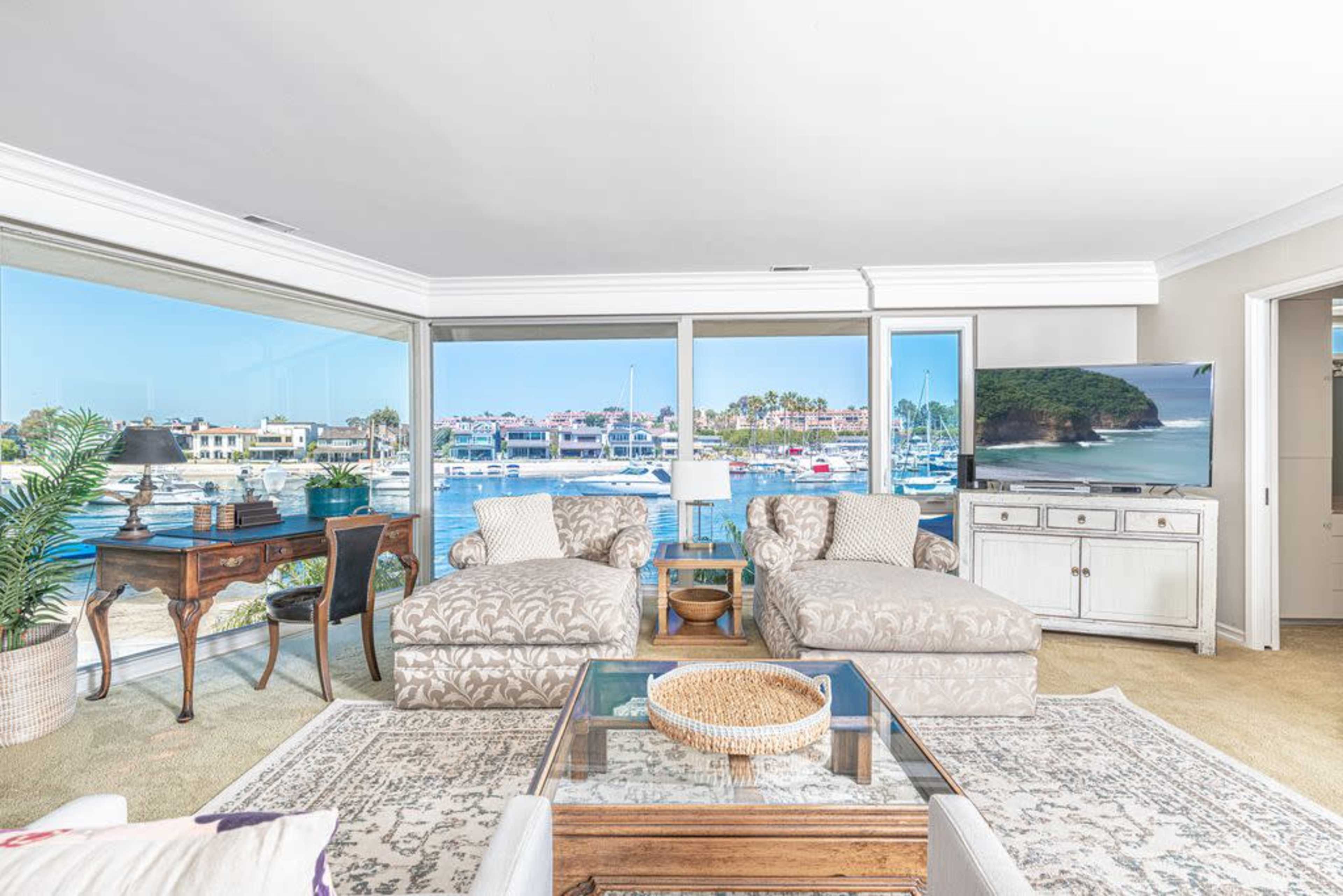 Midcentury Meets Maritime Image in Newport Beach, Balboa Island, CA
